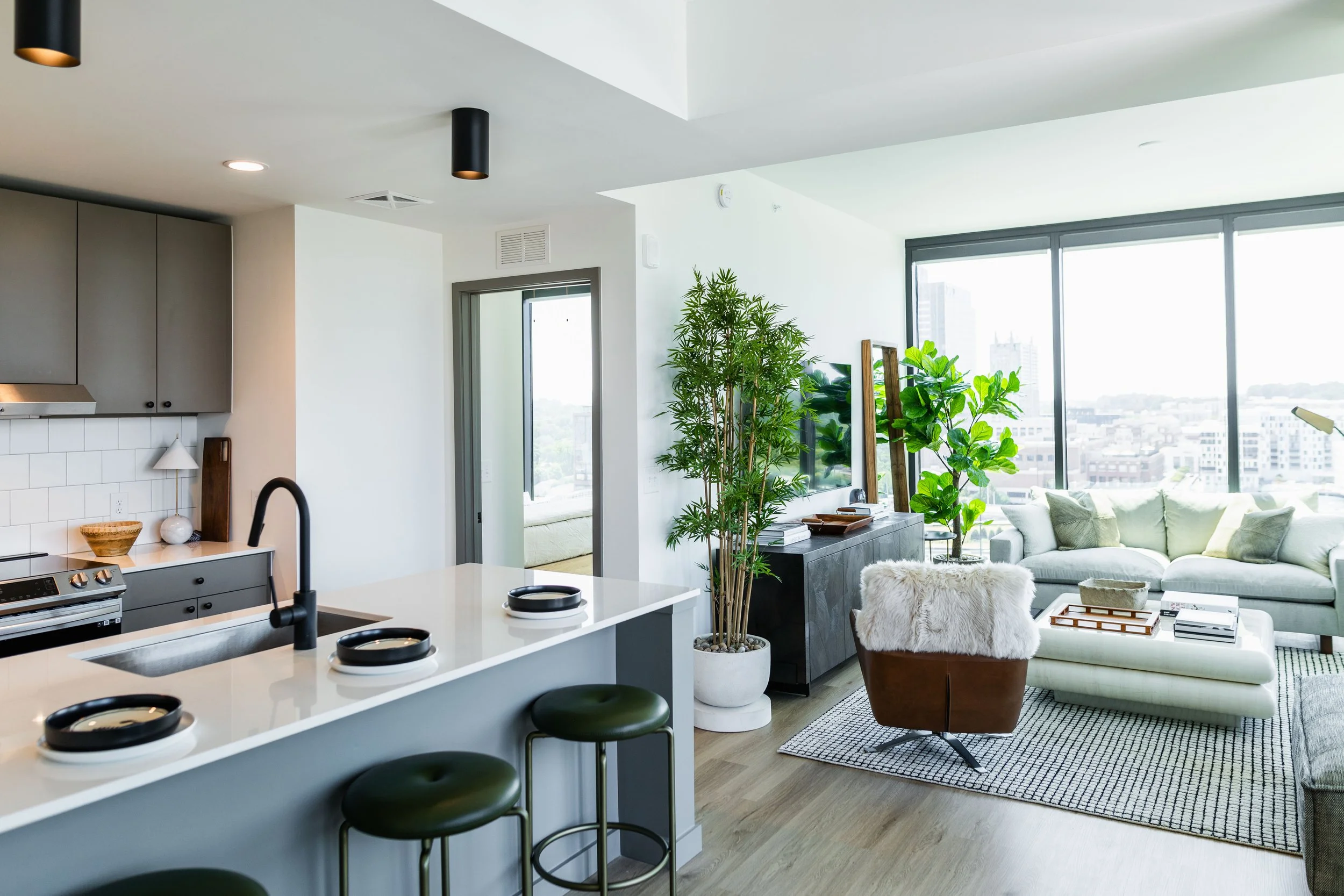 070224_Emmi_Midtown_Interior_Space-7677.jpg