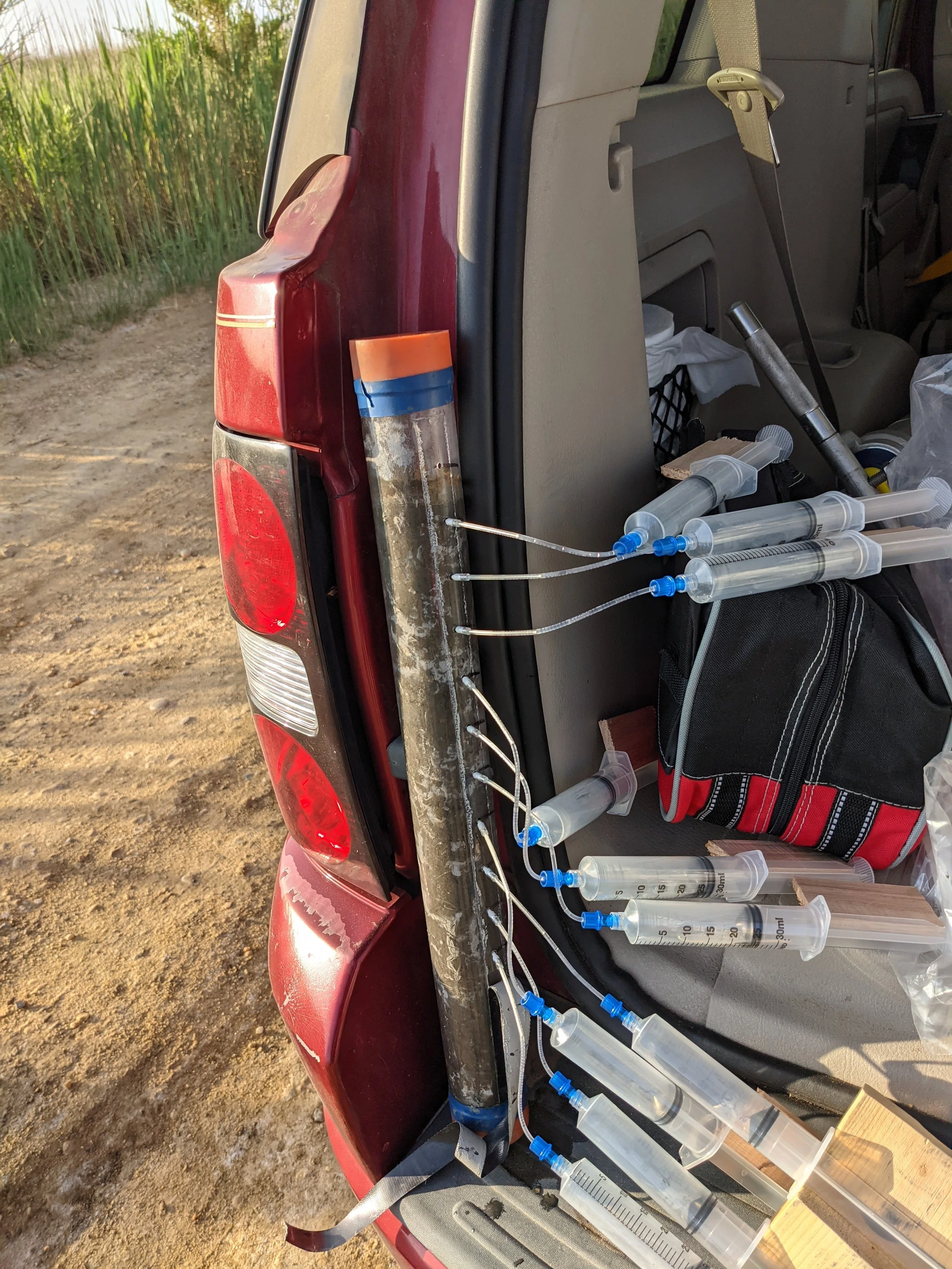 Rhizon pore-water sampling!