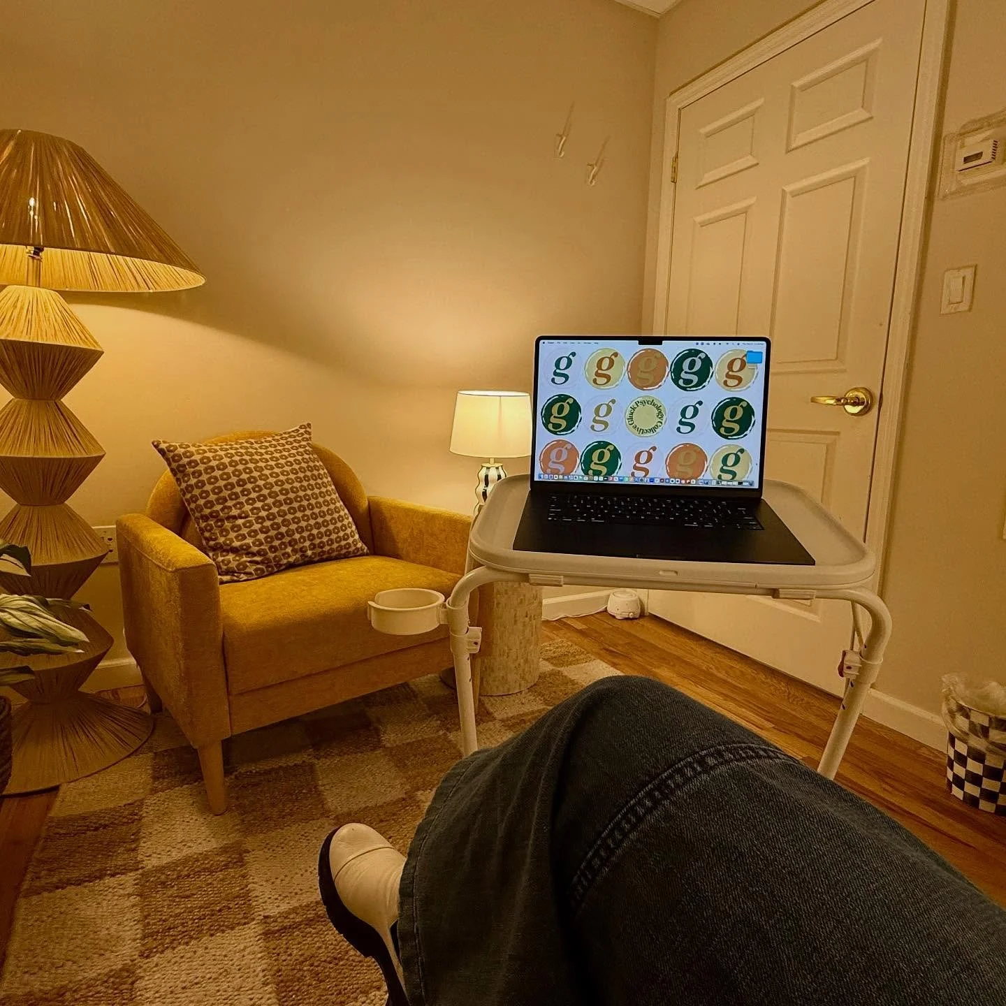 ✨Welcome to our new office!✨

Gluck Psychology Collective has officially moved into our new cozy Flatiron office tucked right on 25th &amp; Broadway.

Come to our happy space where therapy meets comfort and you can take a breath (and a Hershey kiss).