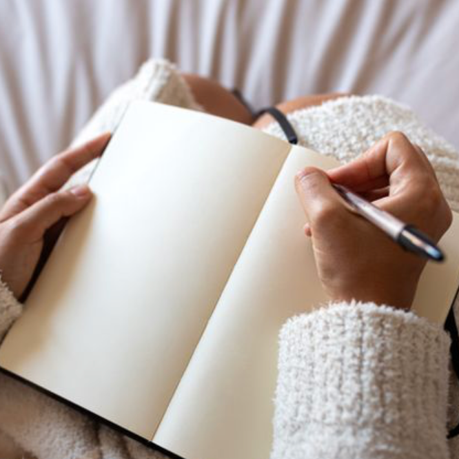 If You Can’t Stop Overthinking, Try This Simple “Worry Scheduling” Trick to Feel More in Control