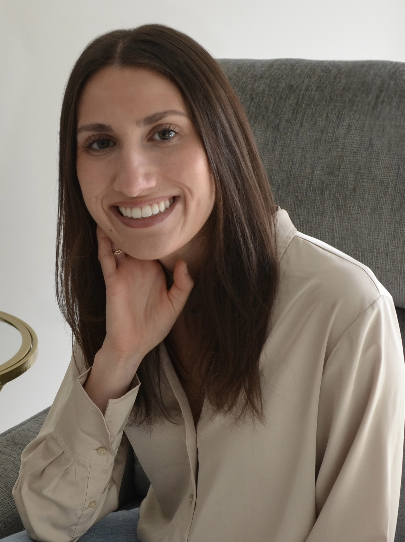 Therapist in NYC, Flatiron, Manhattan virtual and in person | in network with Aetna therapist nyc
