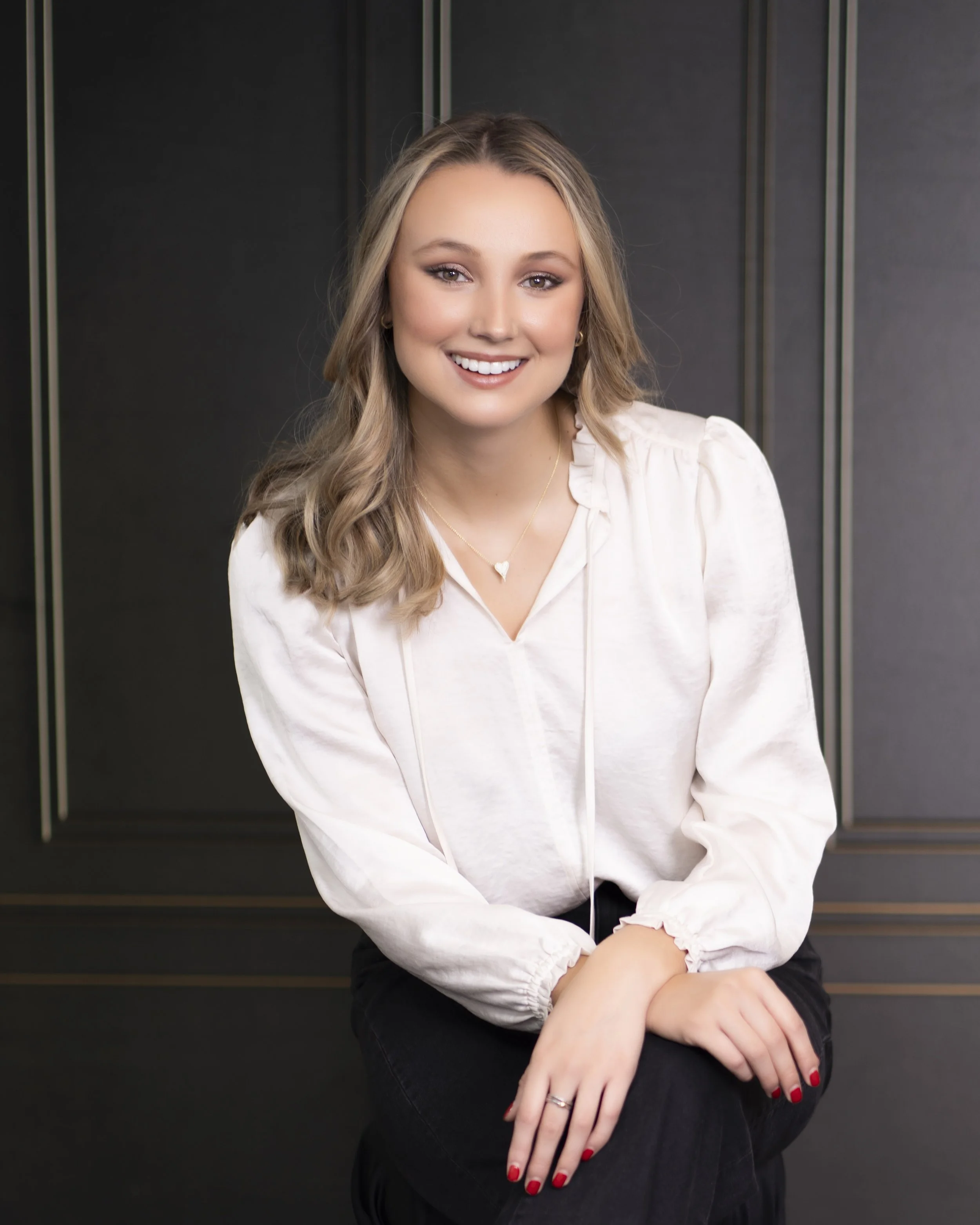 NYC therapist specializing in gen z and millennials | ClaraGrace Pavelka, LMSW | Gluck Psychology Collective