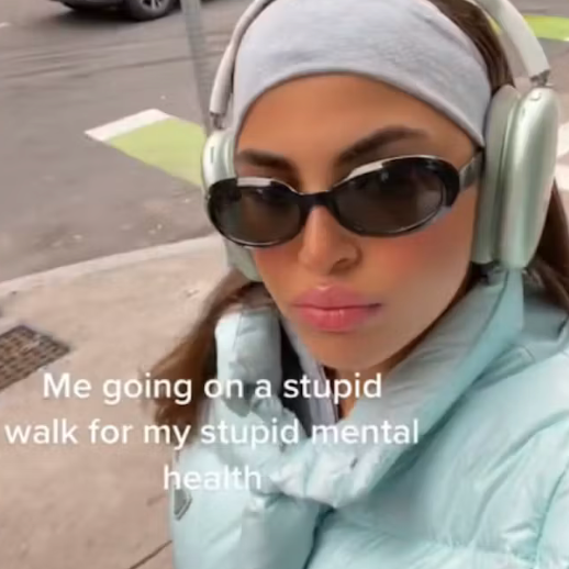 girl walking to improve her mental health in nyc