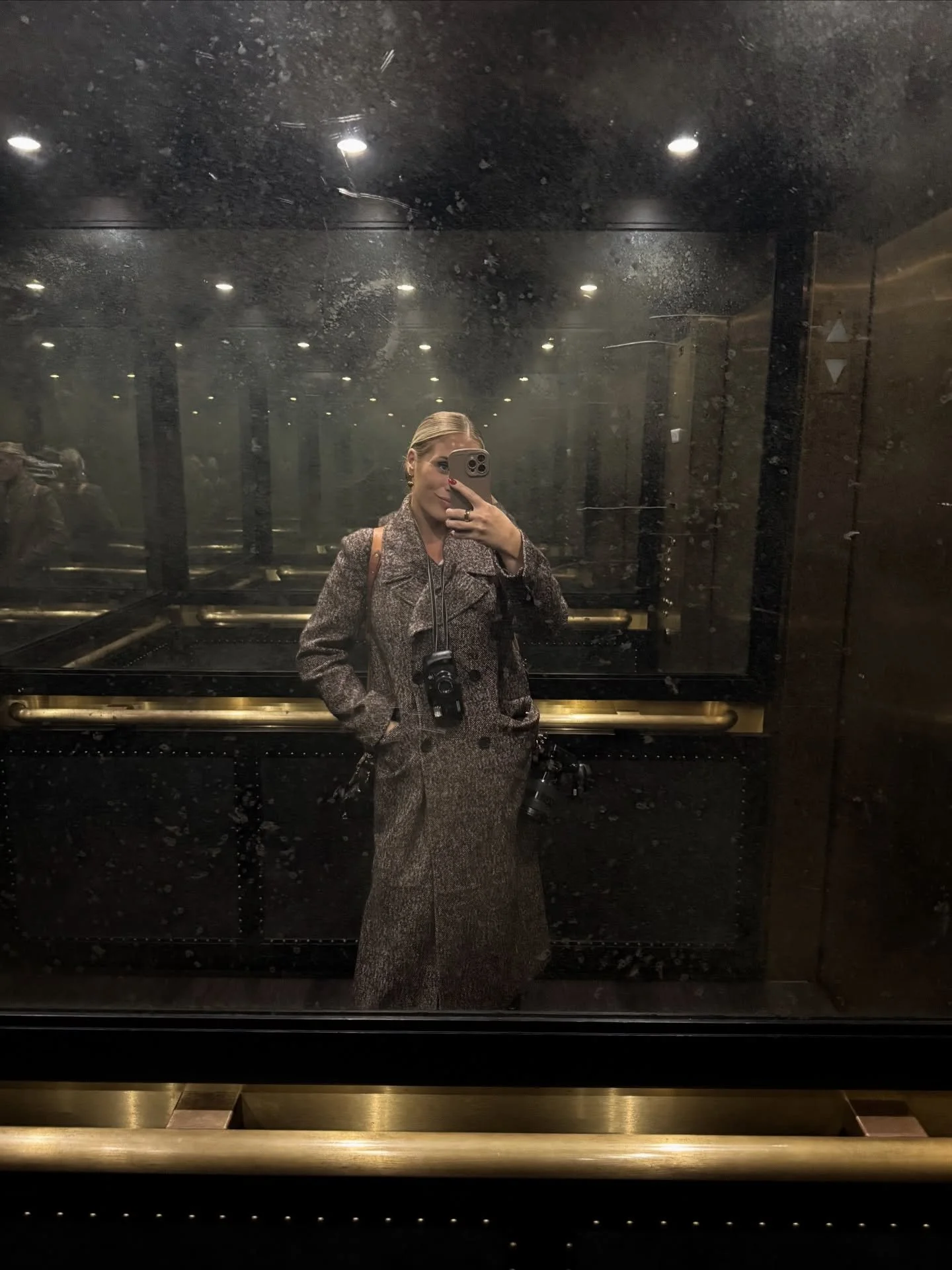 Scenes from my November 🍂

Cannot help but reflect on 2025 as we begin wrapping up the end of the year. This year was a full and complete one. A few things I&rsquo;m grateful for&hellip;

Dreamt up and launched @the_vow_edit 

Had the most incredibl