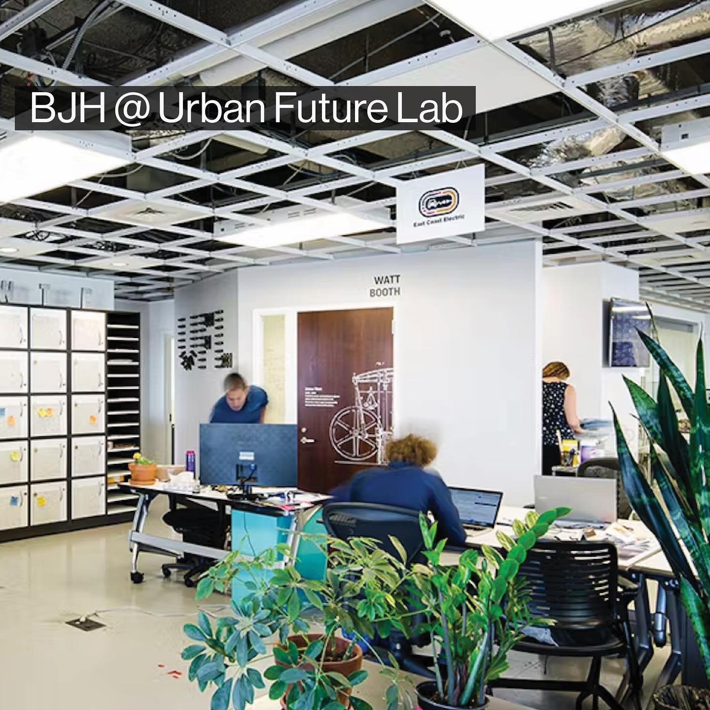 BJH recently had the opportunity to tour and learn more about Urban Future Lab at NYU Tandon. Urban Future Lab, founded in 2009, is an incubation program where climatetech start-ups gain access to workspace, fundraising support, commercial pilots, an