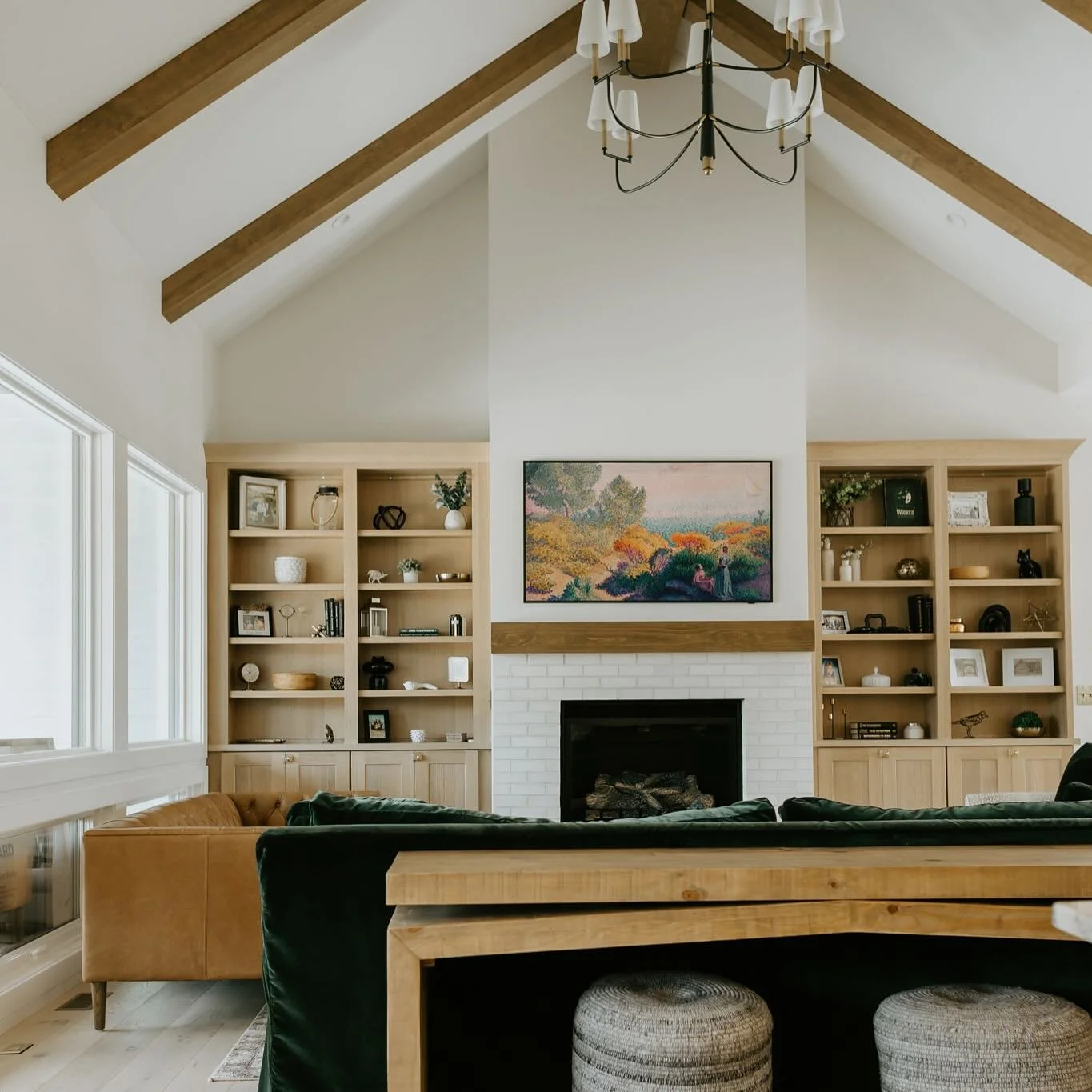 This gorgeous space is forever a fond memory for multiple reasons:

1) Amazingggg clients we got to know and become close with (they&rsquo;re all pretty great though)

2) Our first home with @megmade where we got to work with an inspiring business an