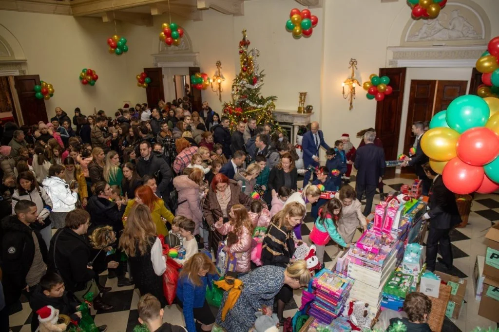 MORE THAN 1,000 CHILDREN CELEBRATE CHRISTMAS AT CROWN PRINCESS KATHERINE’S TRADITIONAL RECEPTIONS