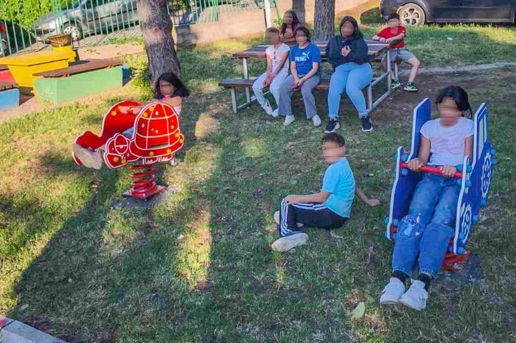Lifeline Chicago Renovates Two Children’s Playgrounds in Belgrade