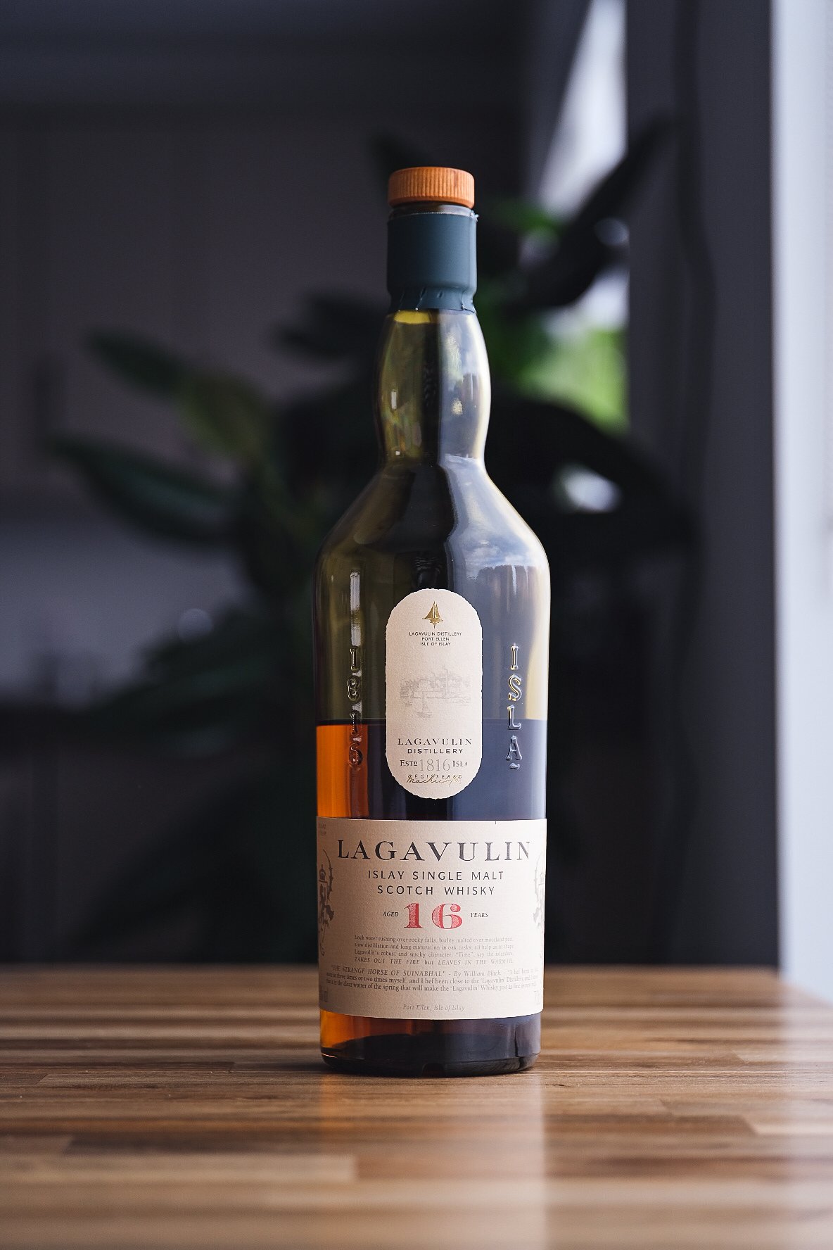 LAGAVULIN 16 YEARS - Faustotobacco