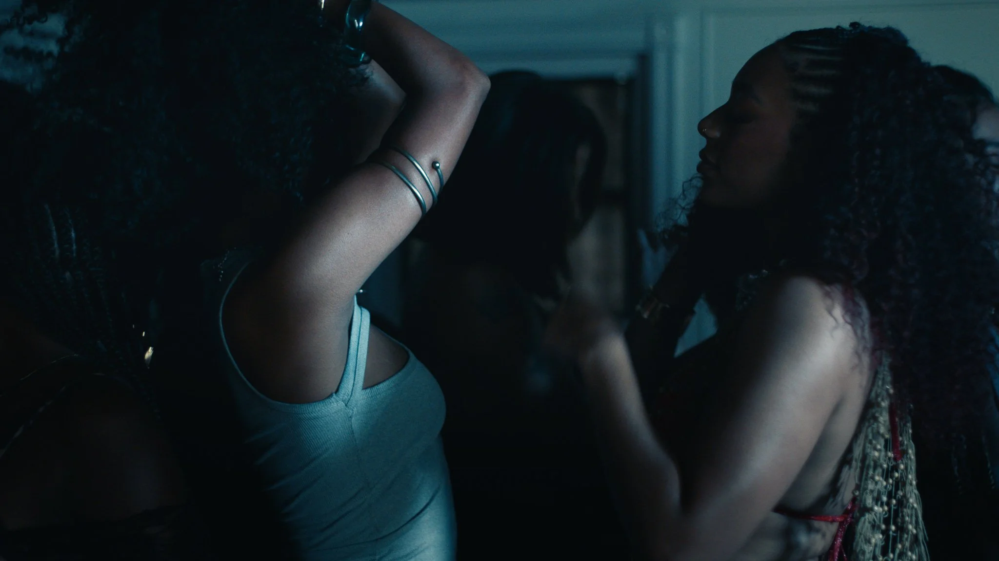 Still 2025-11-11 234449_1.28.1.jpg