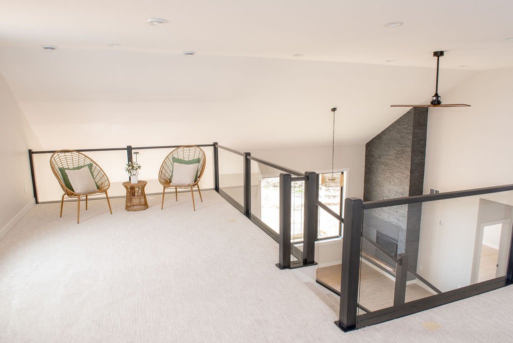 grand-meadow-mn-spec-home-glass-railing.jpg