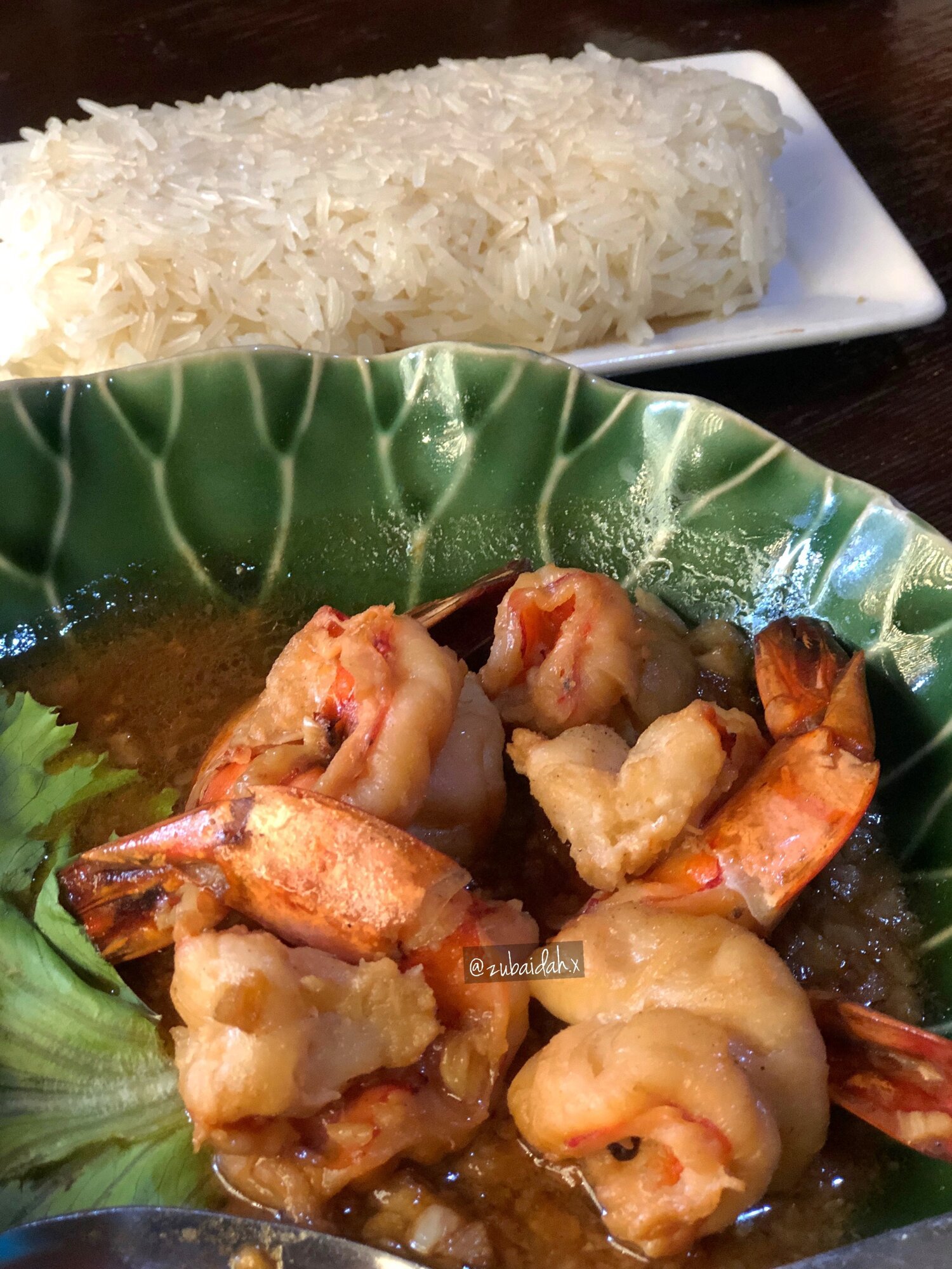 Gung Tod Krateam (Sautéed Shrimp with Garlic and White Pepper Sauce) with Sticky Rice