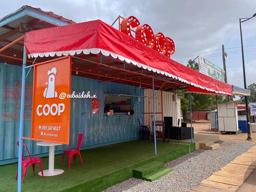 📍Coop, Rowe Road, Adenta (opposite Presby church)
📞+233 59 147 6517
Coop is open! I passed by earlier today to pick up an overload of wings and one fo their delicious burgers.
For those who missed my post before, it&rsquo;s a strictly pick up or de