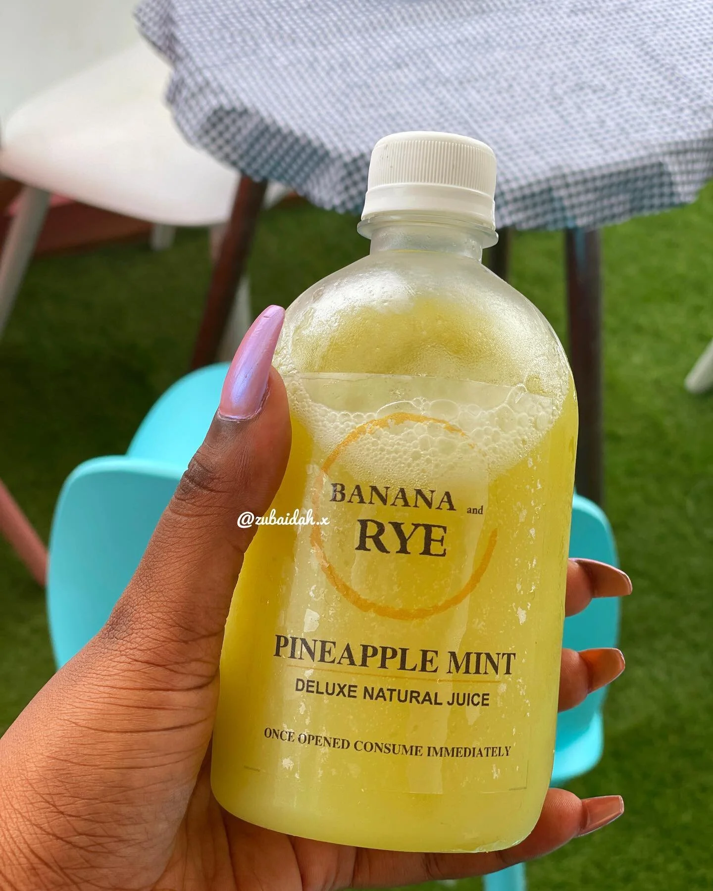 Pineapple &amp; Mint Juice
💸&cent;20
📍@Banana_rye, East Legon
.
.
.
.
.

#juice #pineapple #pineapplejuice #restaurantinghana&nbsp;#restaurant&nbsp;#accra&nbsp;#ghana&nbsp;#food&nbsp;#foodblog&nbsp;#foodblogging&nbsp;#foodie&nbsp;#accrablogger&nbsp