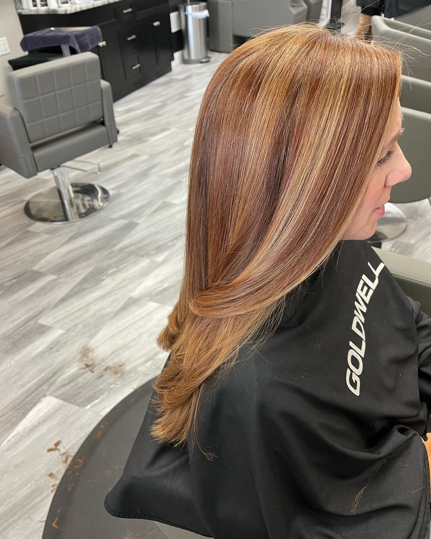 Loveee these fall copper tones with a natural blend ! 😍❤️#copperbalayage #goldwell #northshoresalons#wakefield