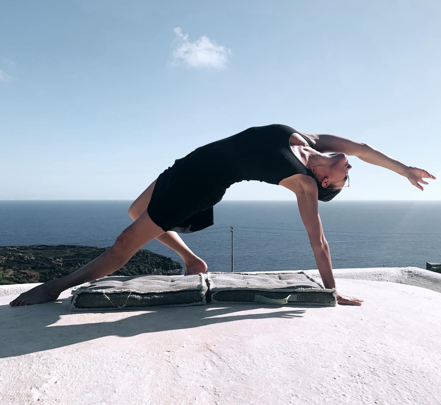 What I said in my yoga classes vs actually how my day went&hellip; 😱🙈

First day back at work (teaching yoga and trainings), and I talk about transitioning BETWEEN postures with grace and ease, tentatively&hellip; being unafraid to restructure abd 