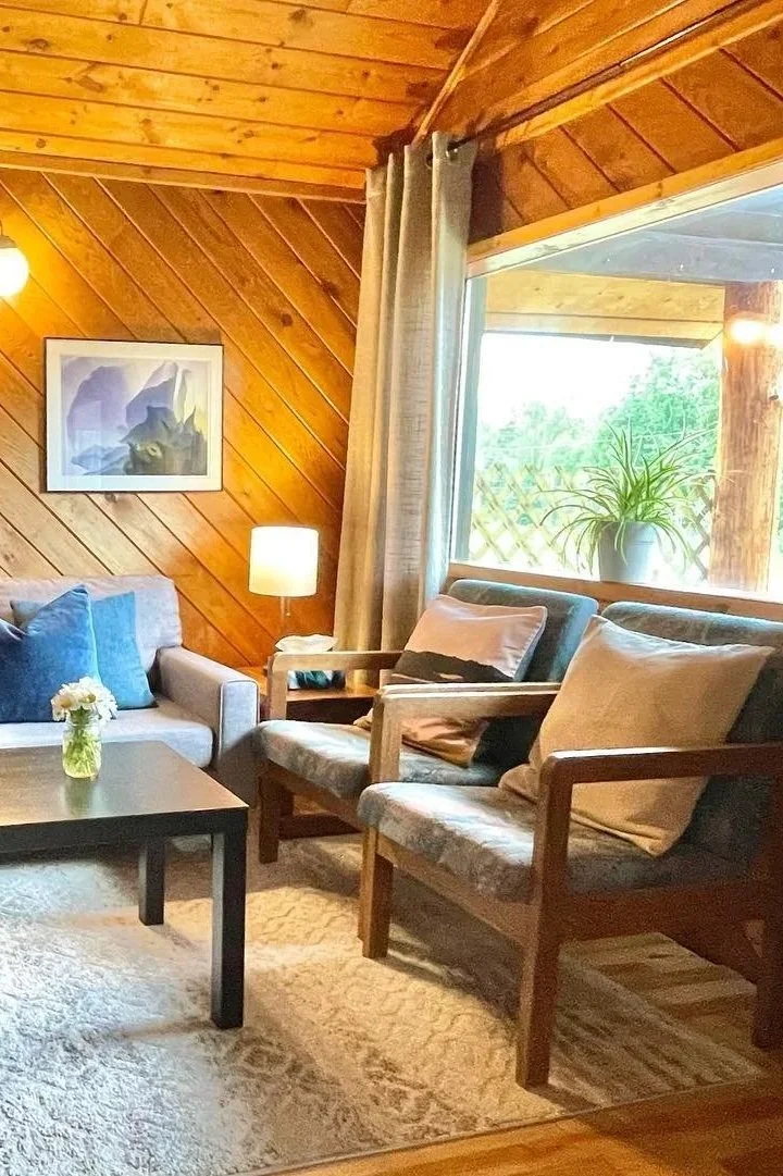 Cabin+Living+Space.jpg