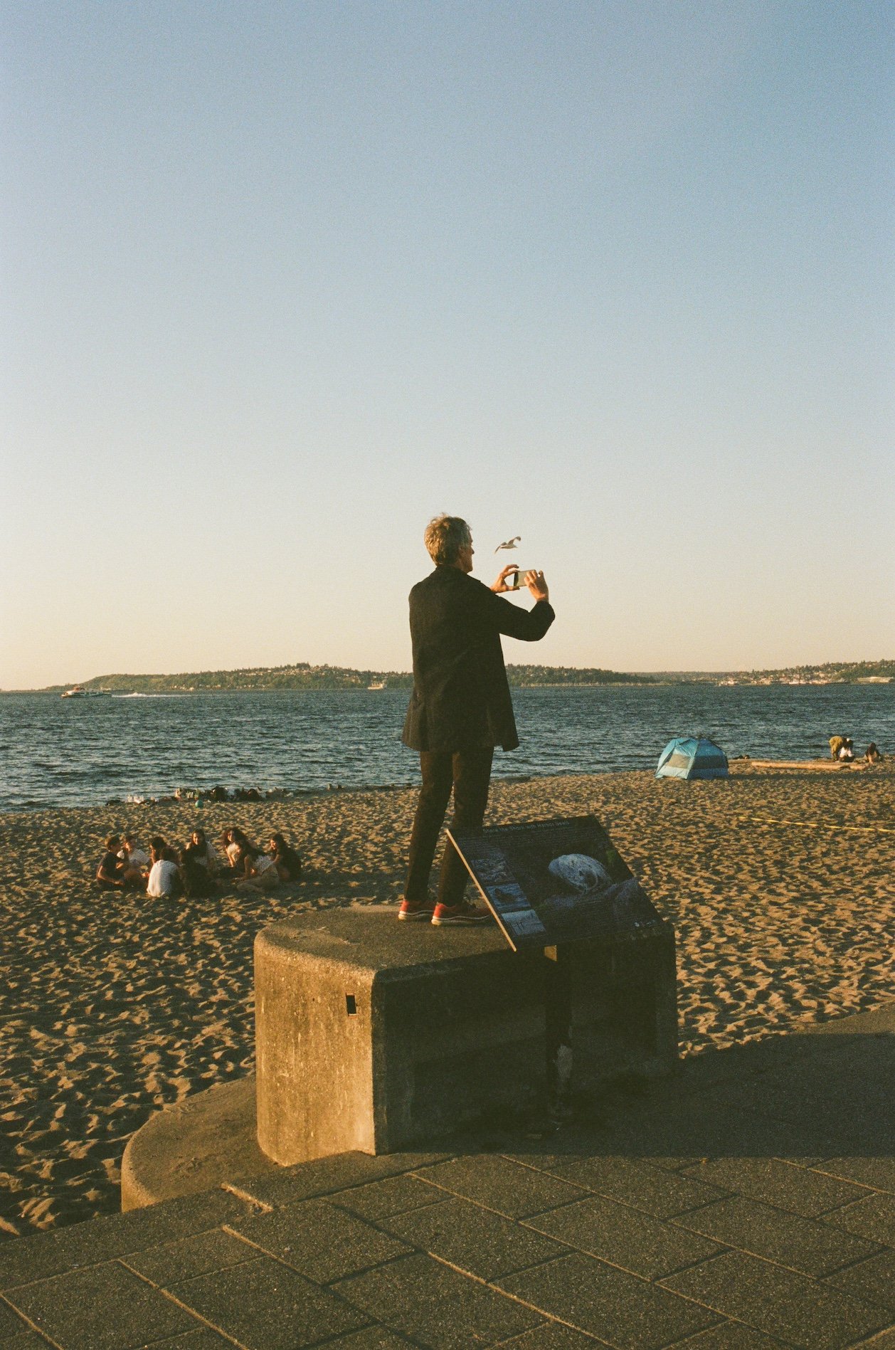 alki_beach_clayasworth03.jpg