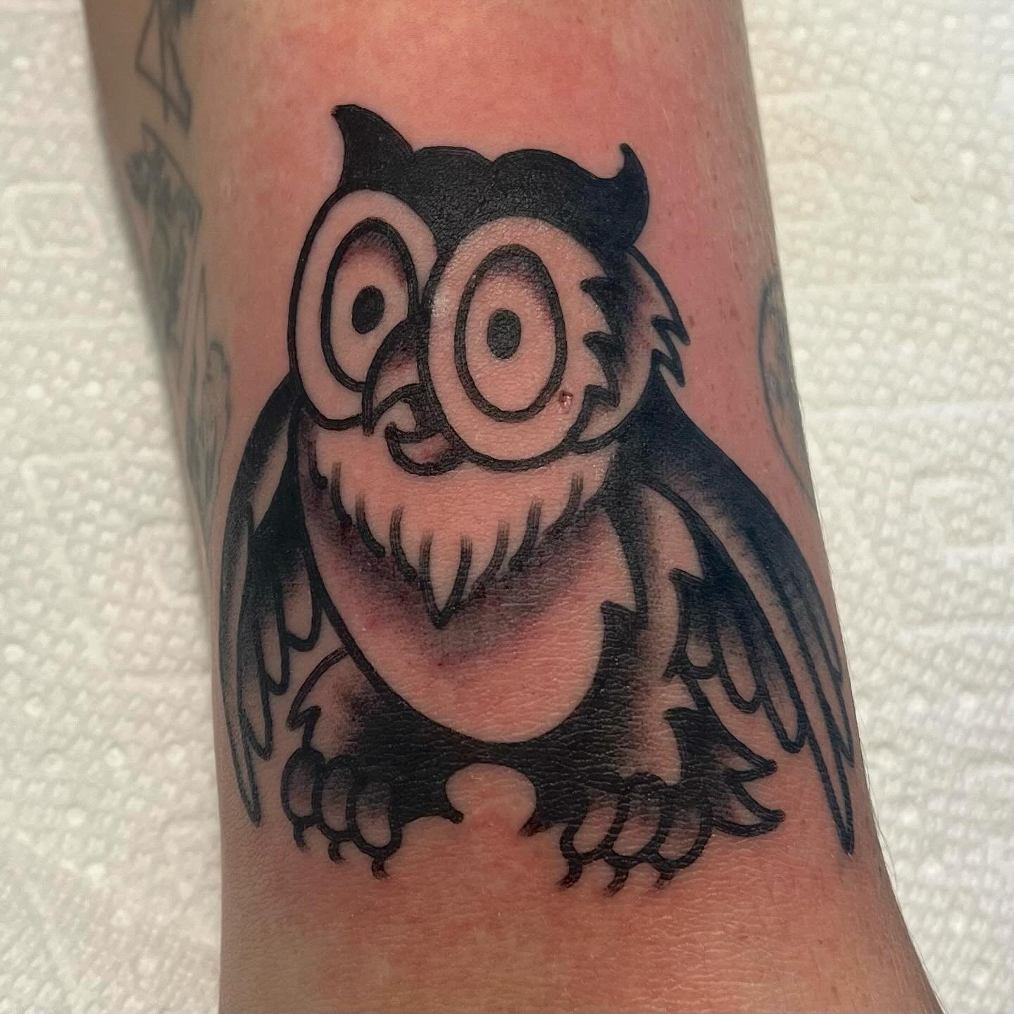 A couple small guys done @36thstreettattoo . Book an appointment by either sending me a DM or clicking the link in my bio