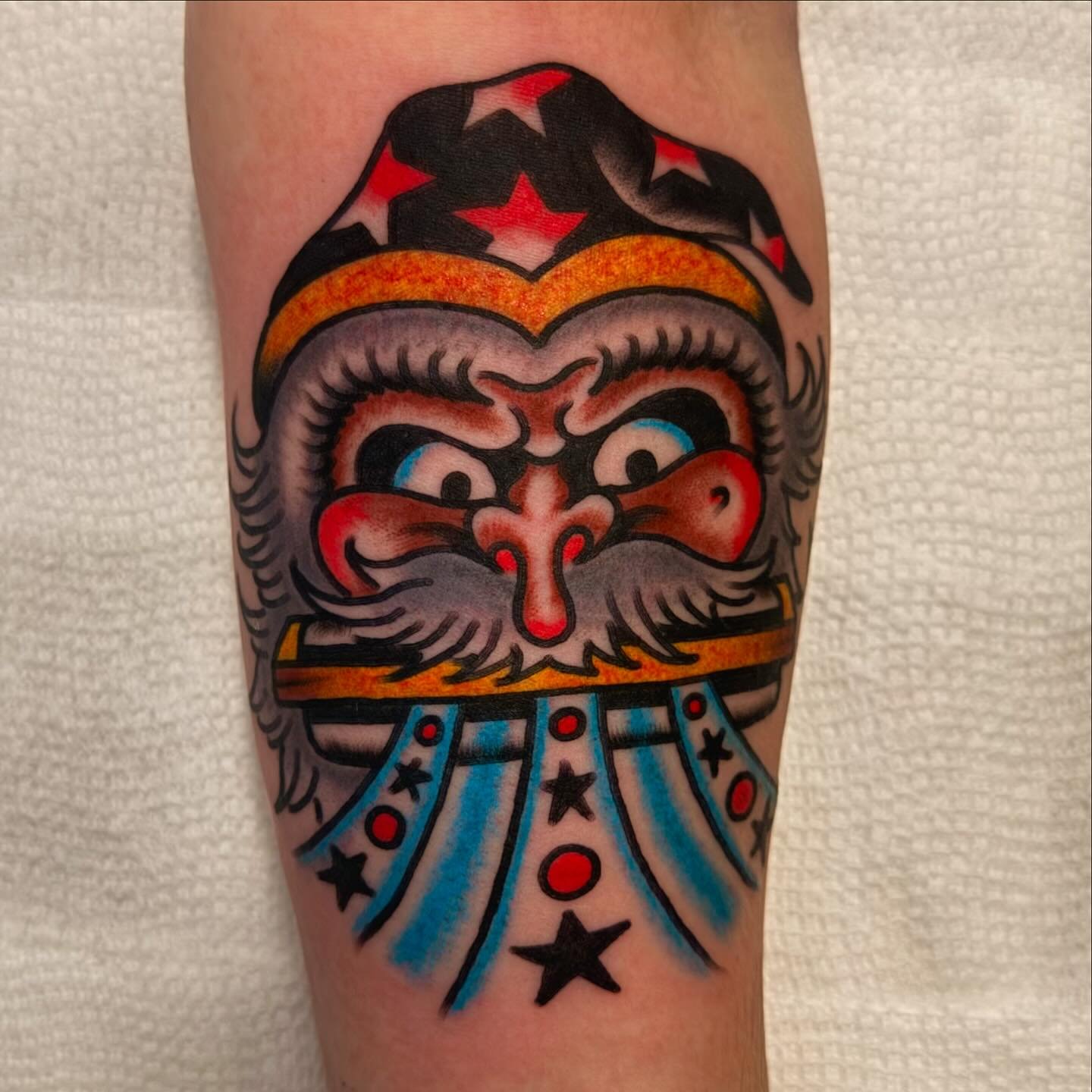 Wizard on the short harp. Link in bio to book an appointment