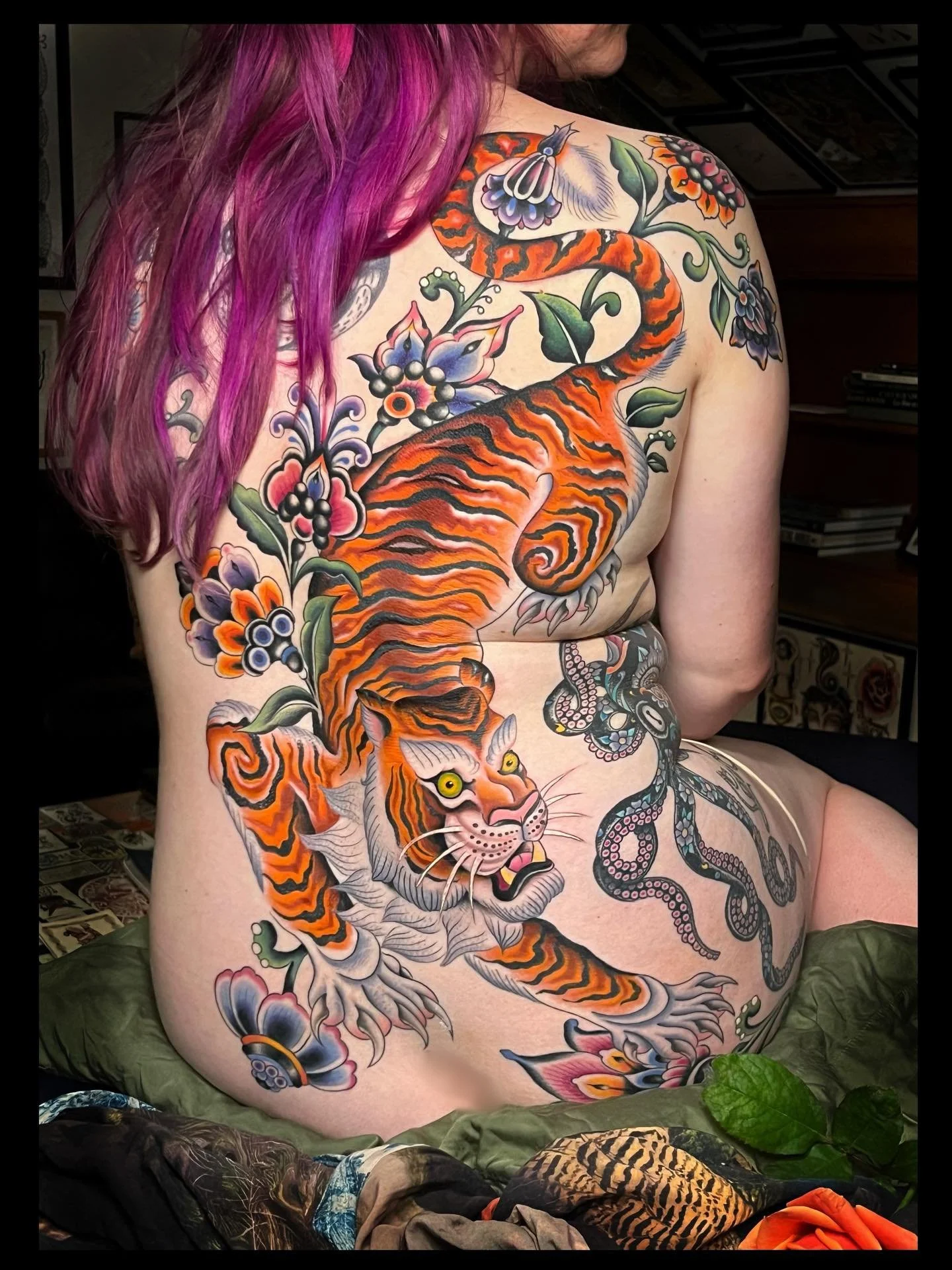 A couple weeks ago we finished Anna&rsquo;s backpiece. 
Was a beautiful year of working together, listening and supporting each other in this journey.

We started working together a couple years ago on her first tattoo, and this tiger was supposed to