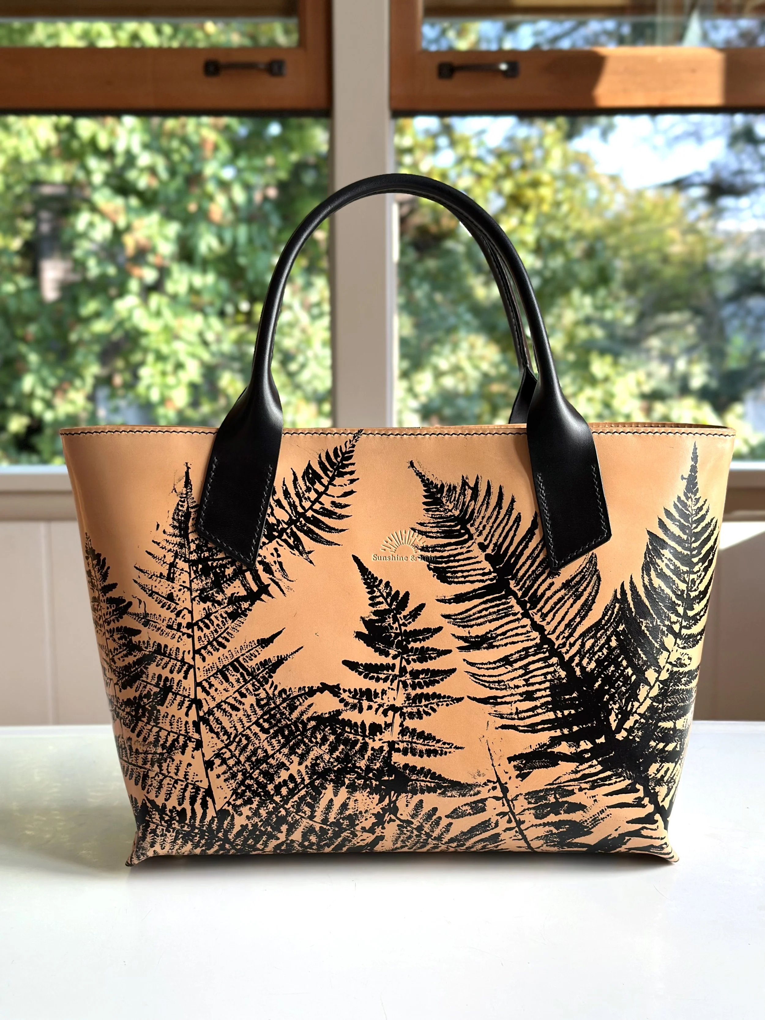 fernbagfrontfullinsideview.jpg
