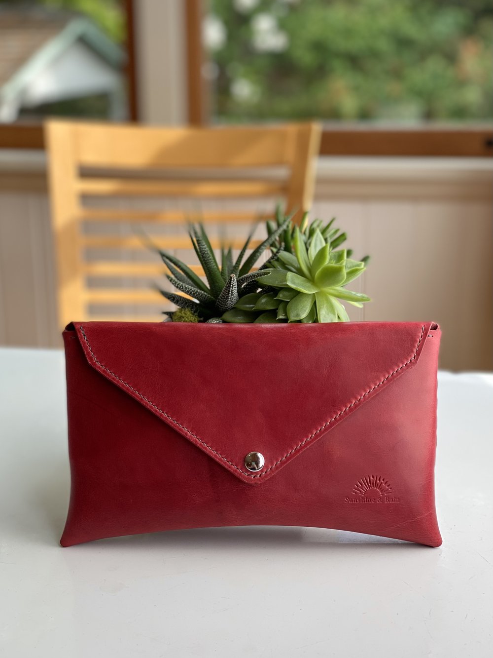 the envelope clutch, leather – Remnant