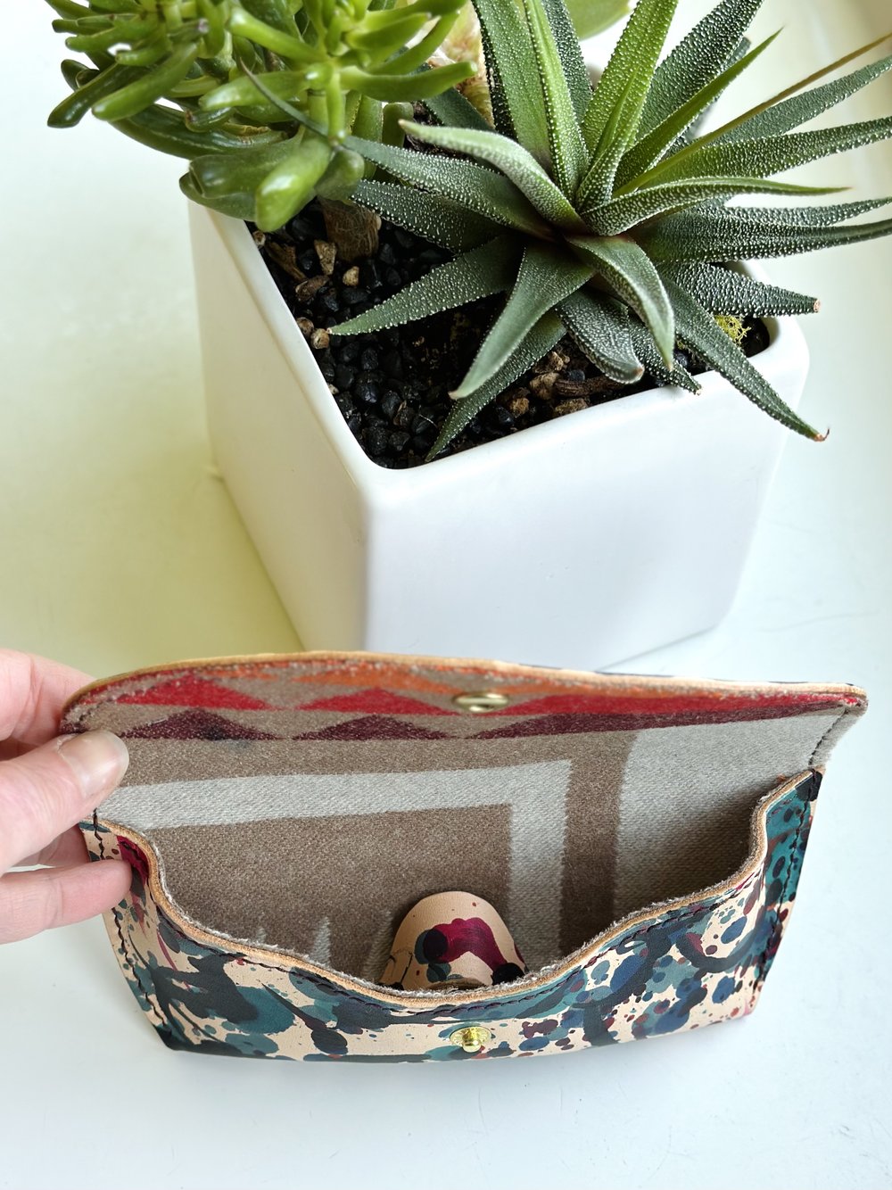 Laikipia Clutch in soft Suede – Large