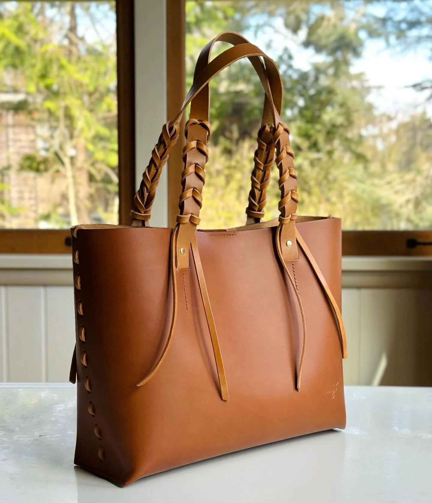 This one has been in my mind for a while and it must have been the right leather that finally came along to get it realized.  The leather is Dakota by La Perla Azzurra- and it is the most fragrant of all I&rsquo;ve worked with!  It&rsquo;s also very 
