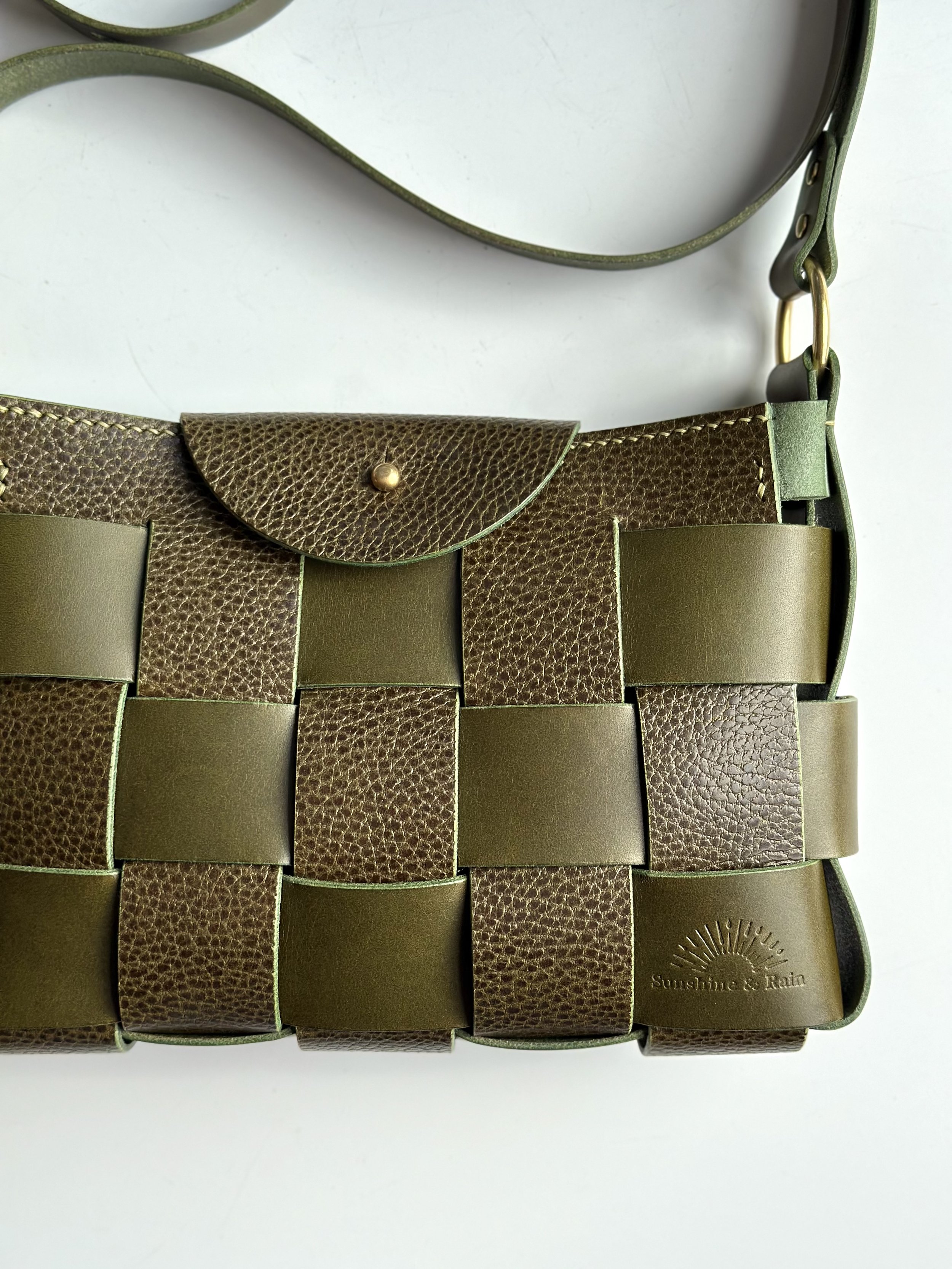 wovenolivecontrastclosefrontflat.jpg