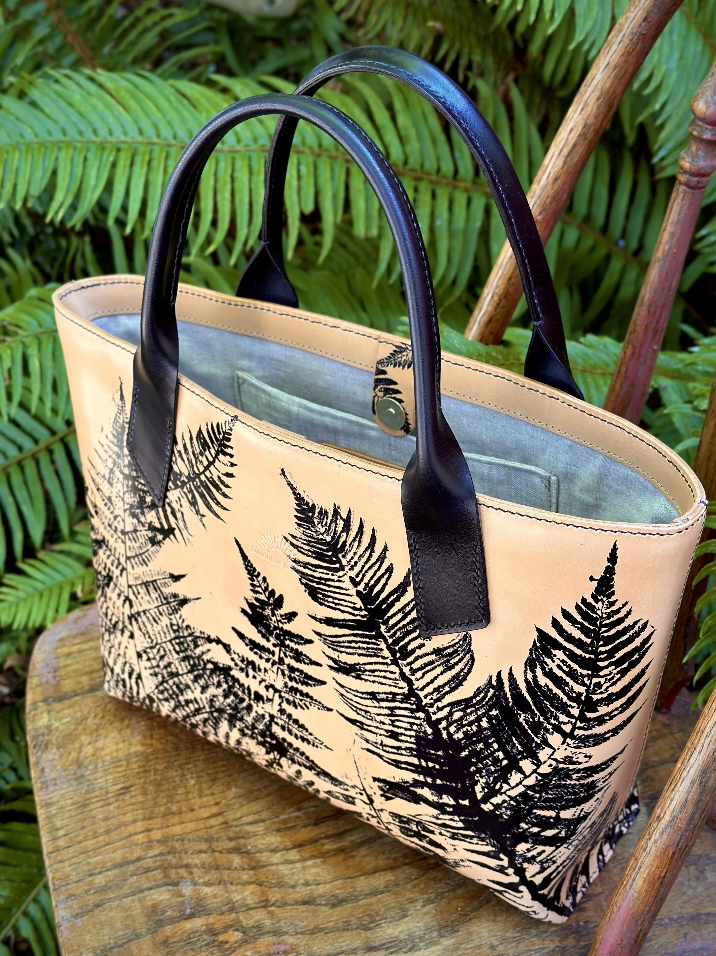 fernbagopenclaspviewoutside.jpg