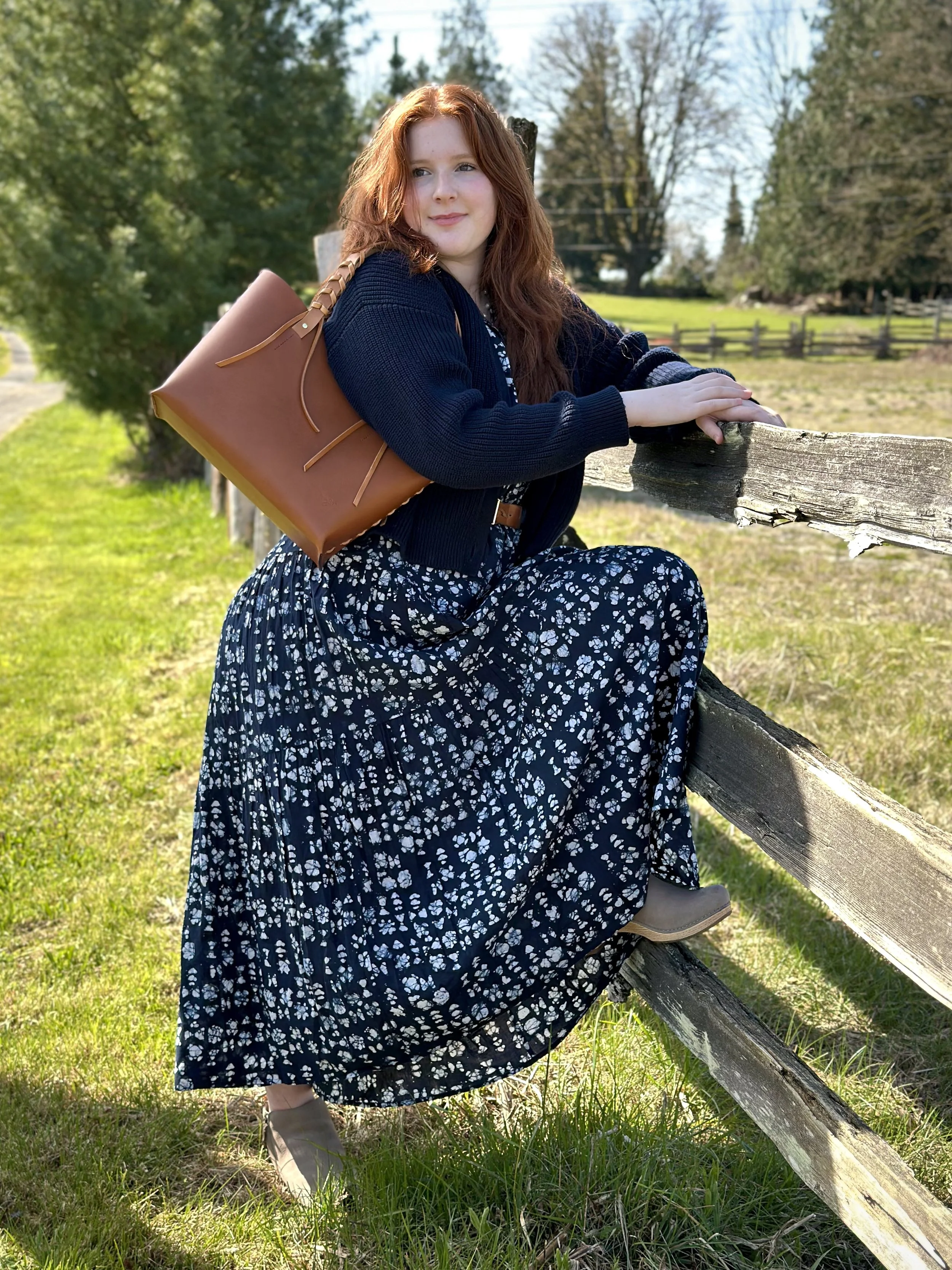 ameliafullfarmfencehorsewomanbag.jpg
