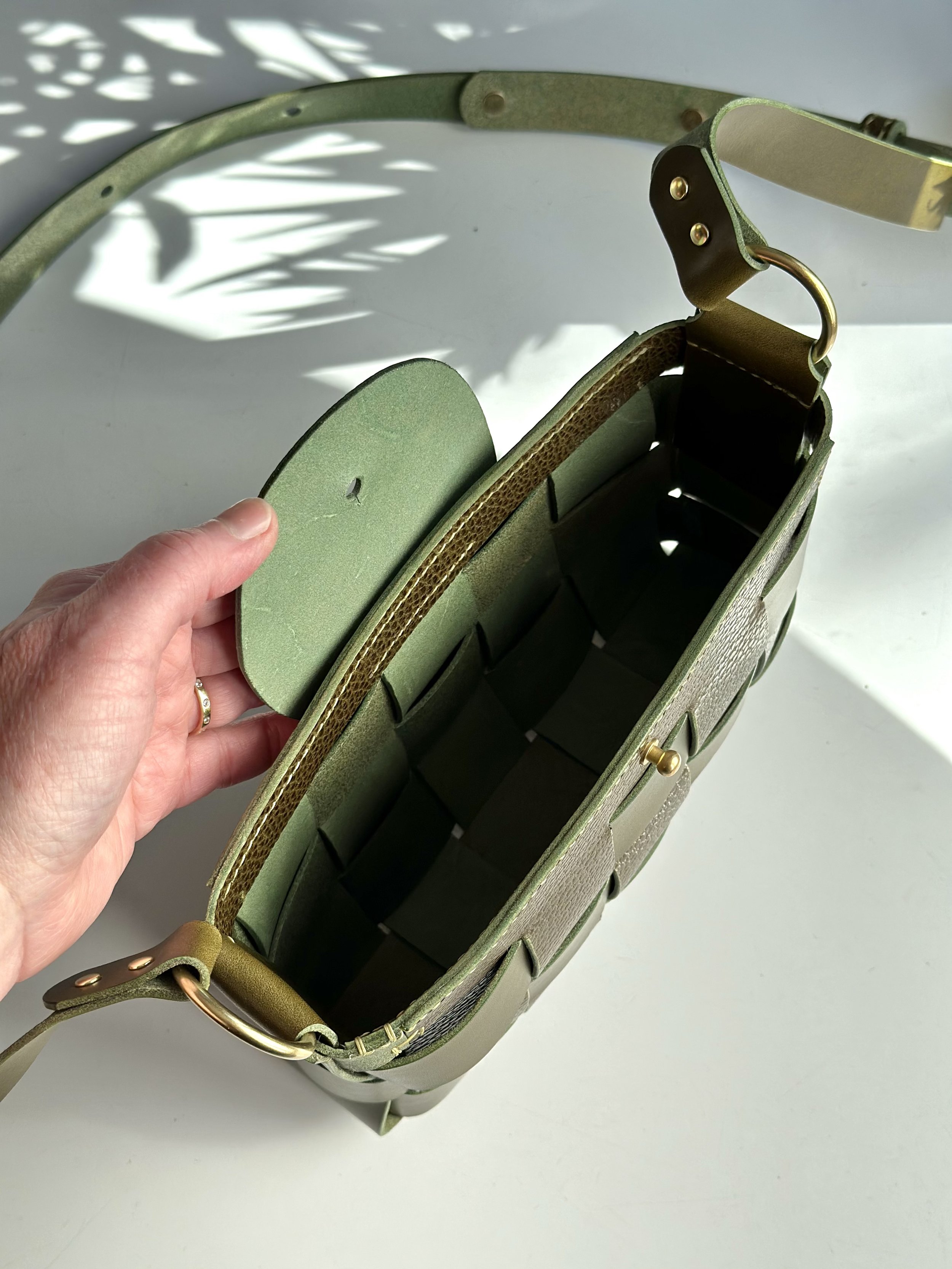 wovenolivecontrastopeninsideview.jpg