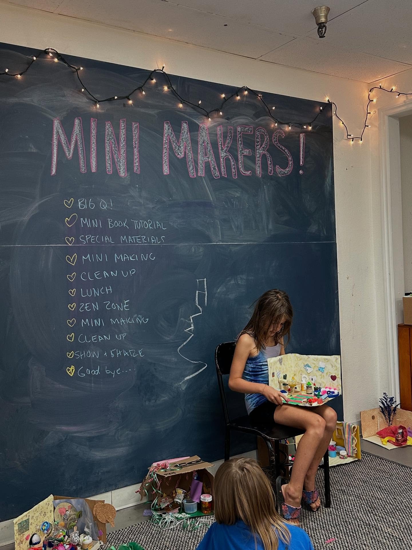 Join us for Mini Makers Camp in June!! This is a classic camp that alll the kids love. We love tiny things and hot glue and telling stories and all that! ❤️💕❤️ we have 6 spots left! JUNE 24-26 from 10-2, add on 9-10 and 2-3 ! 🎉