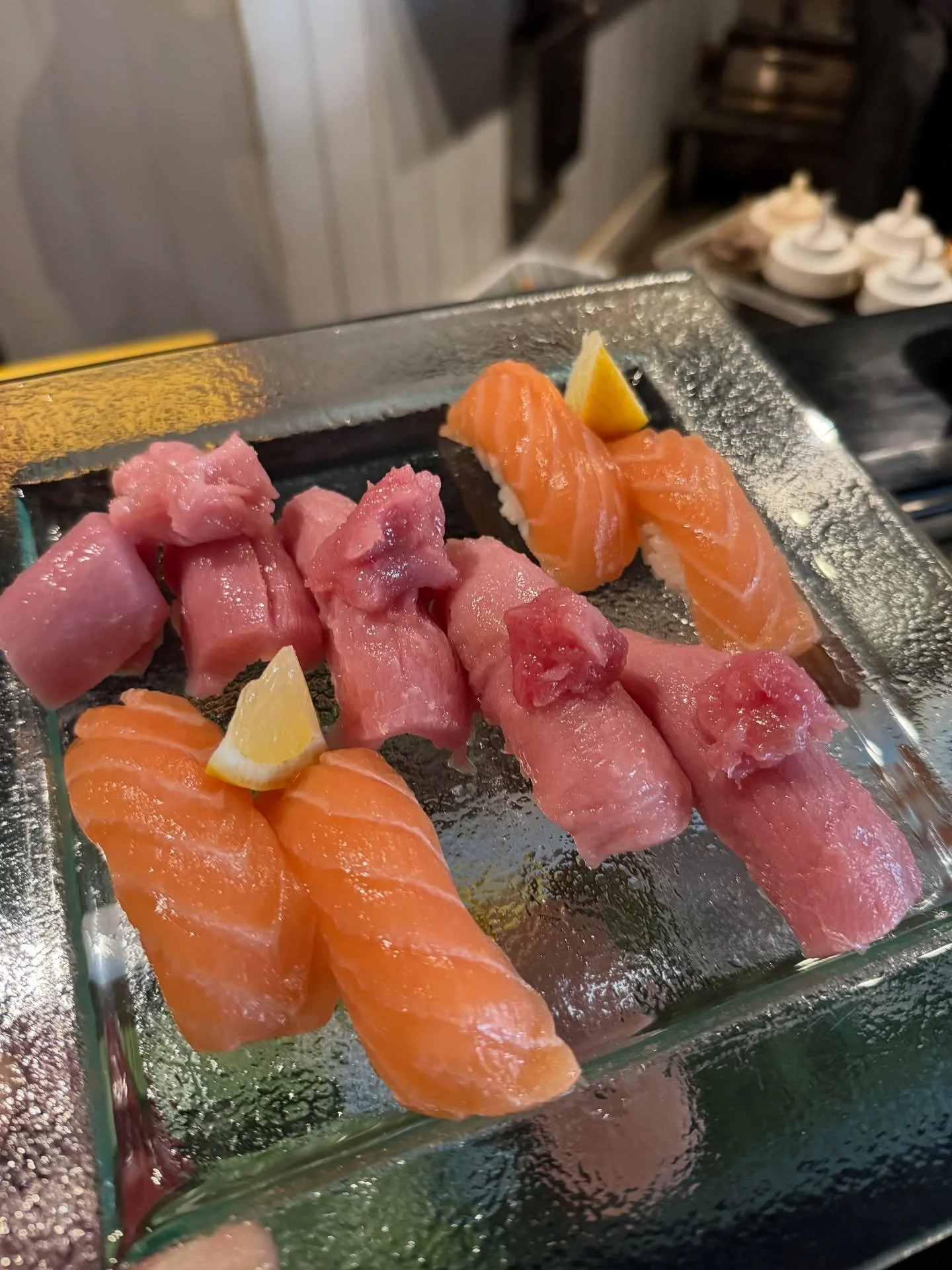 Toro-rrific taste 😍
&bull;
&bull;
&bull;
#salmonsushi #torosushi #sushi #delicious #deliciousfood #sushilovers #sashimi #sashimilover #sushibar #freshsushi #redgingersushi #woodlandhillsca #seafood #freshseafood