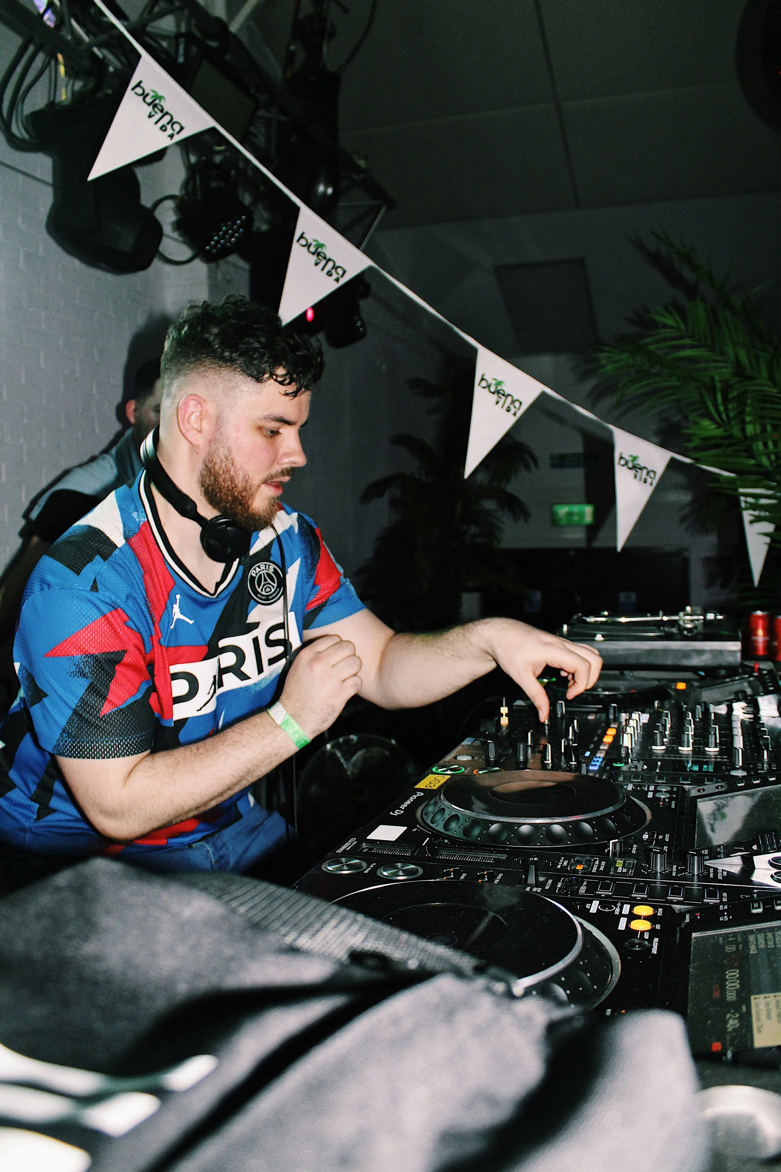 8E322761-DC3B-4B6B-8BAC-EBB9B589C2E1 (1).jpg