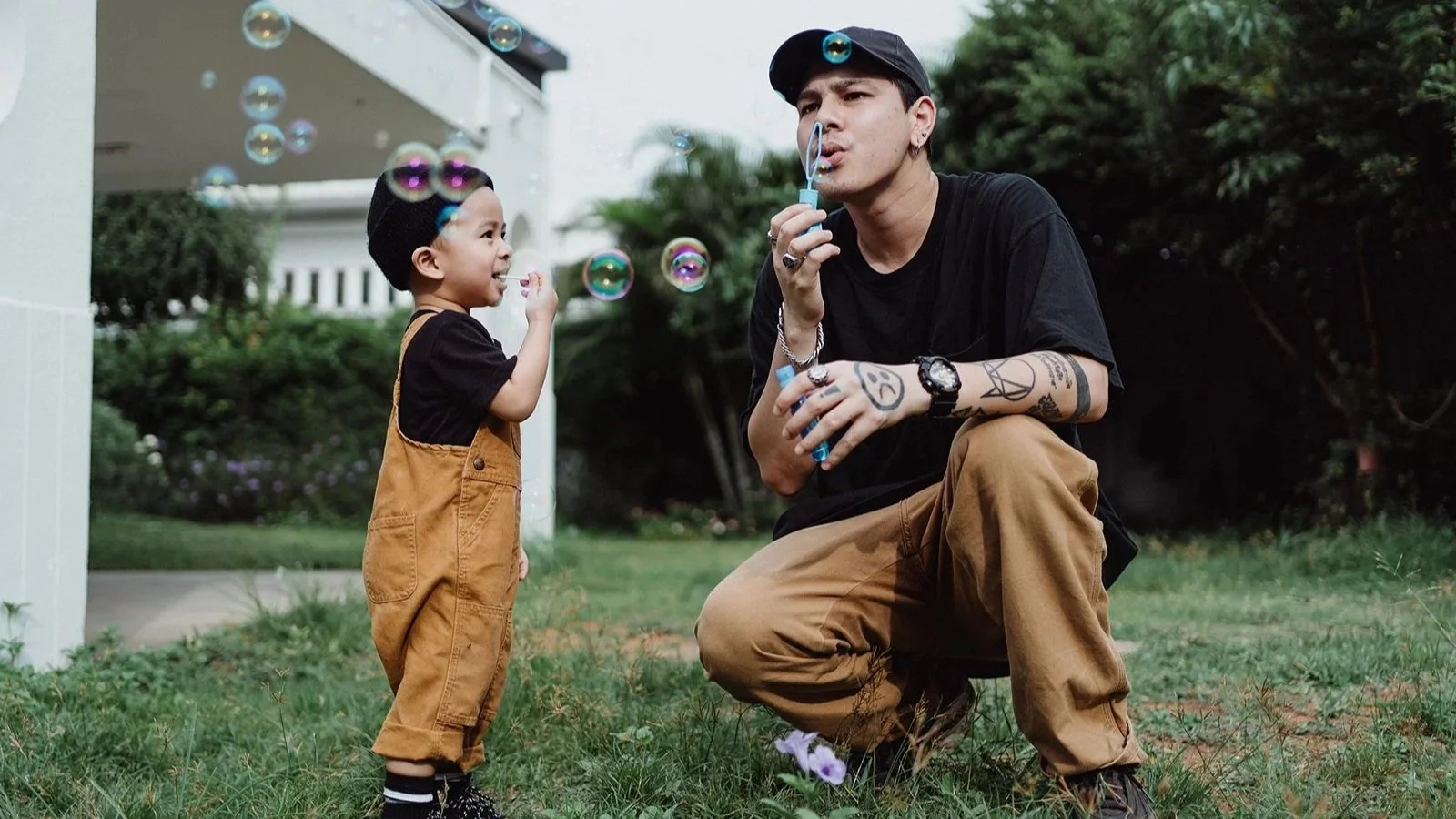 The Quiet Faithfulness of Fathers in an Age of Performative Masculinity | Religion News Service