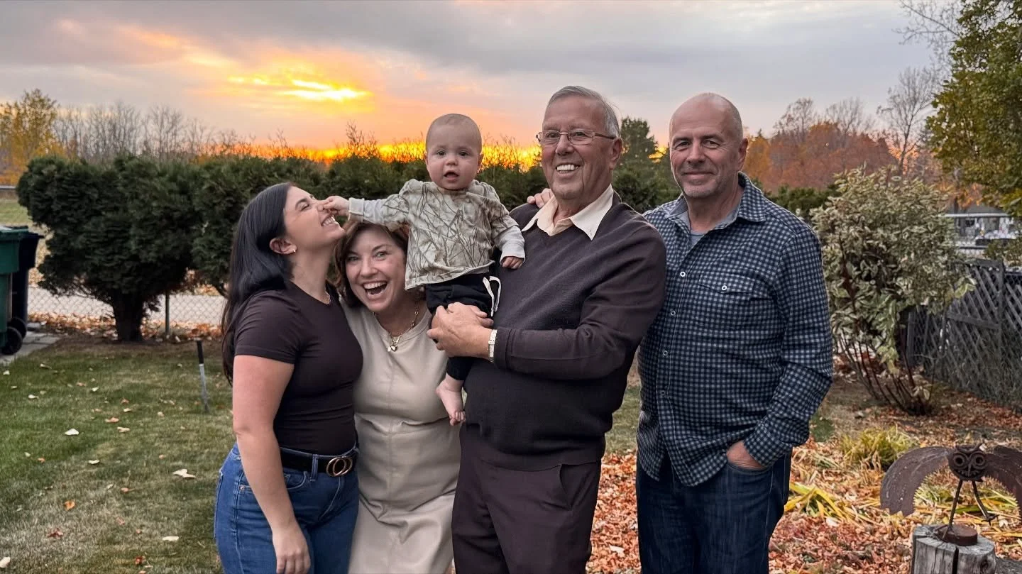 Happy Thanksgiving 🦃🍂

This is my favourite time of year.  The change of the season, the time spent with family and friends in celebration and in gratitude. 

Wishing you the same happiness this Thanksgiving and always!