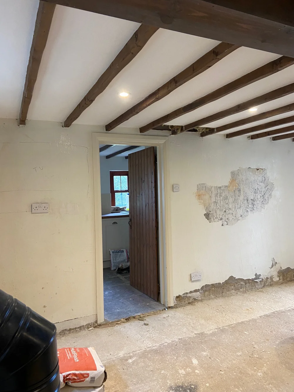 Before skimming the internal walls