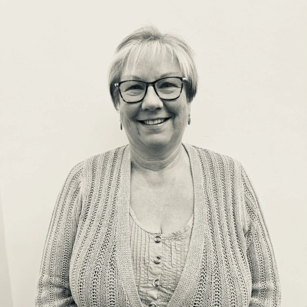 Julia Giles | Bookkeeper