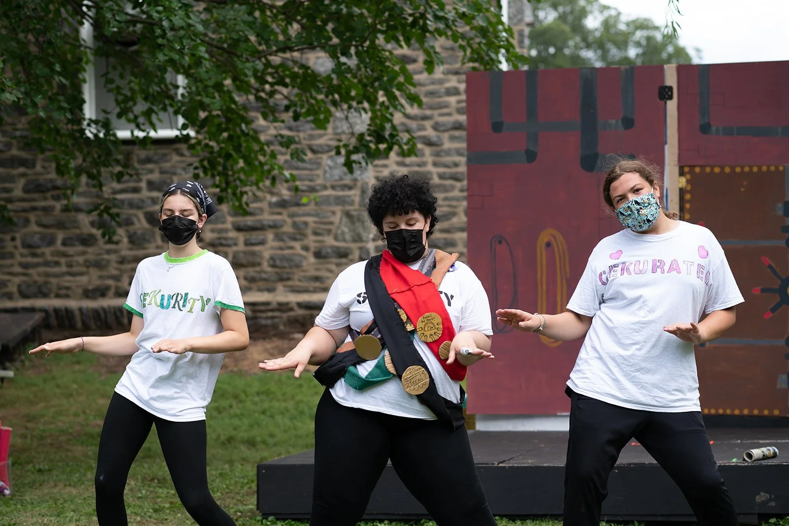 And we're back!

Anyone else dancing their way into a new week? We are! It's going to be a great week, we just know it! 

#yesand #Monday #dancing #letsgo #makeitgreat #havefun #ssot