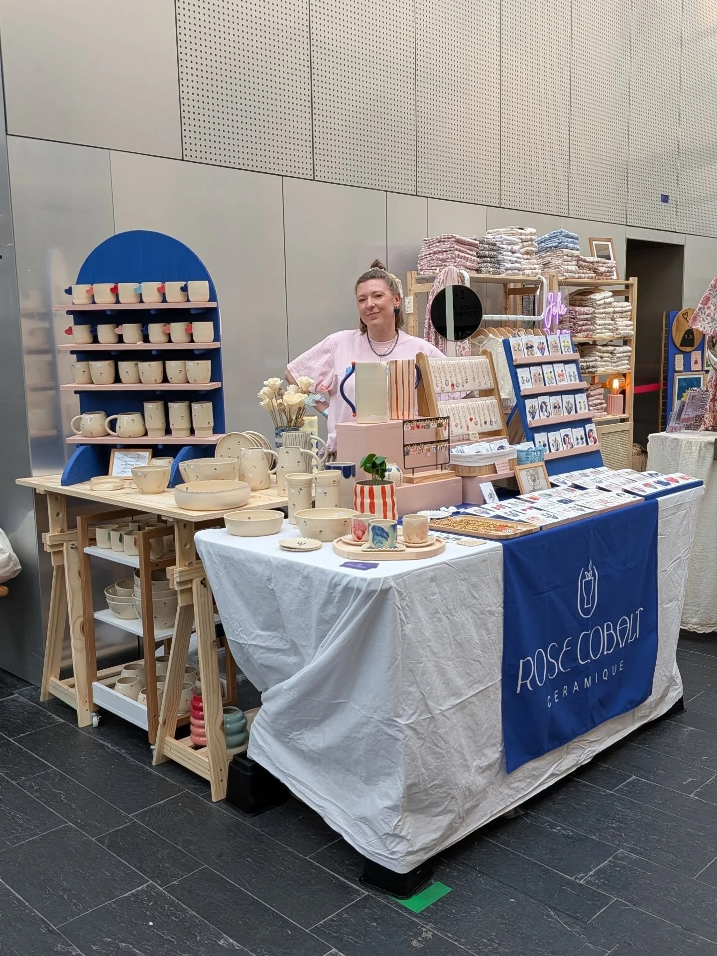 Le @brunchdescreateurs c'est parti!!!
Je vous attends dans l'Atrium avec foultitude de bijoux et de vaisselle 🫶🏻