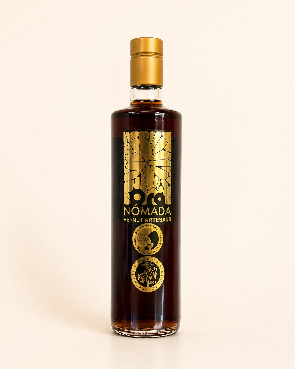Botella de Oro Nómada Original, vermut artesano de Navarra de 750 ml