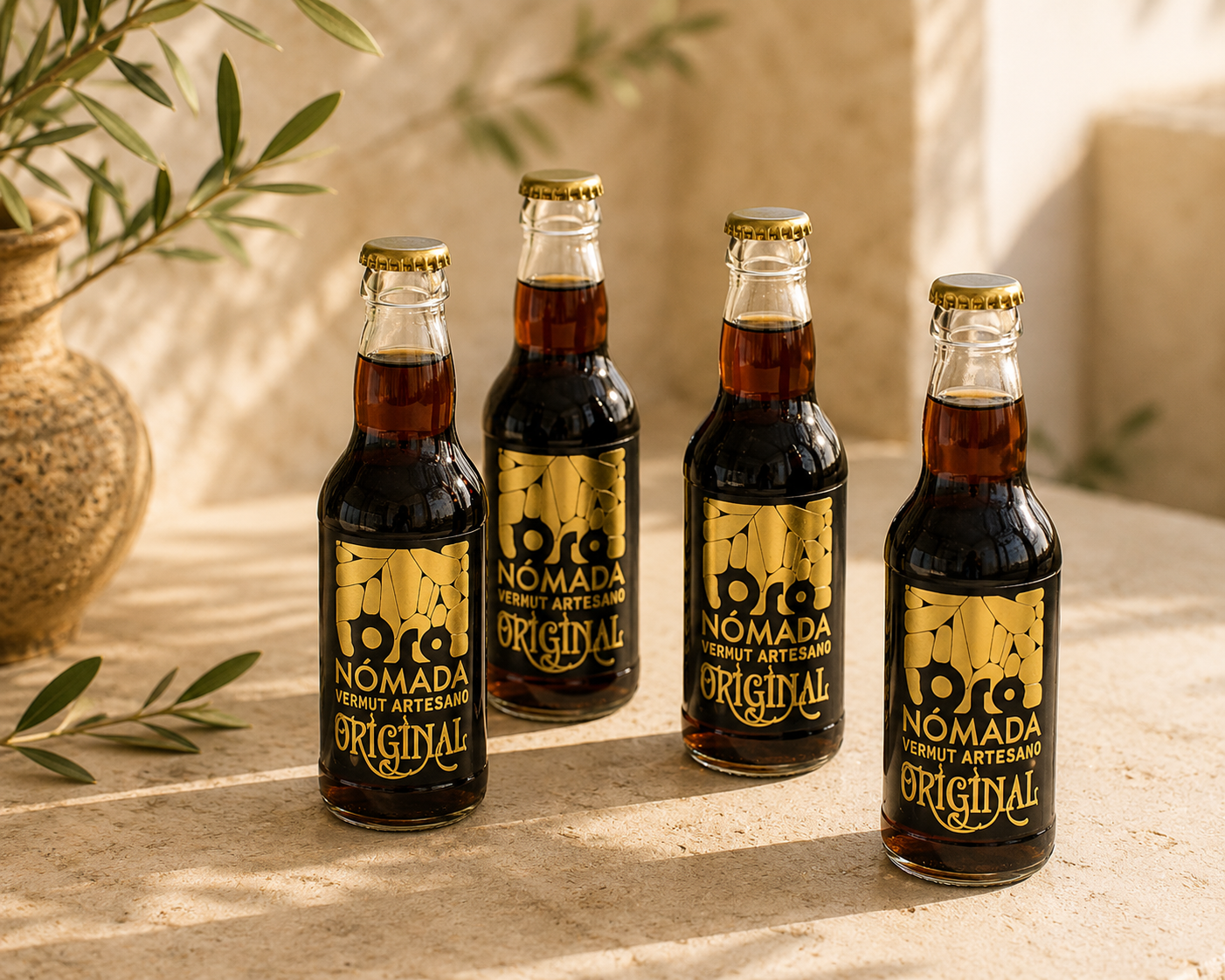 Pack de 8 botellas de 200 ml de Oro Nómada Original contexto