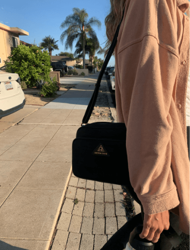 Arden Cove Review: Pros & Cons Of This Anti-Theft Travel Purse