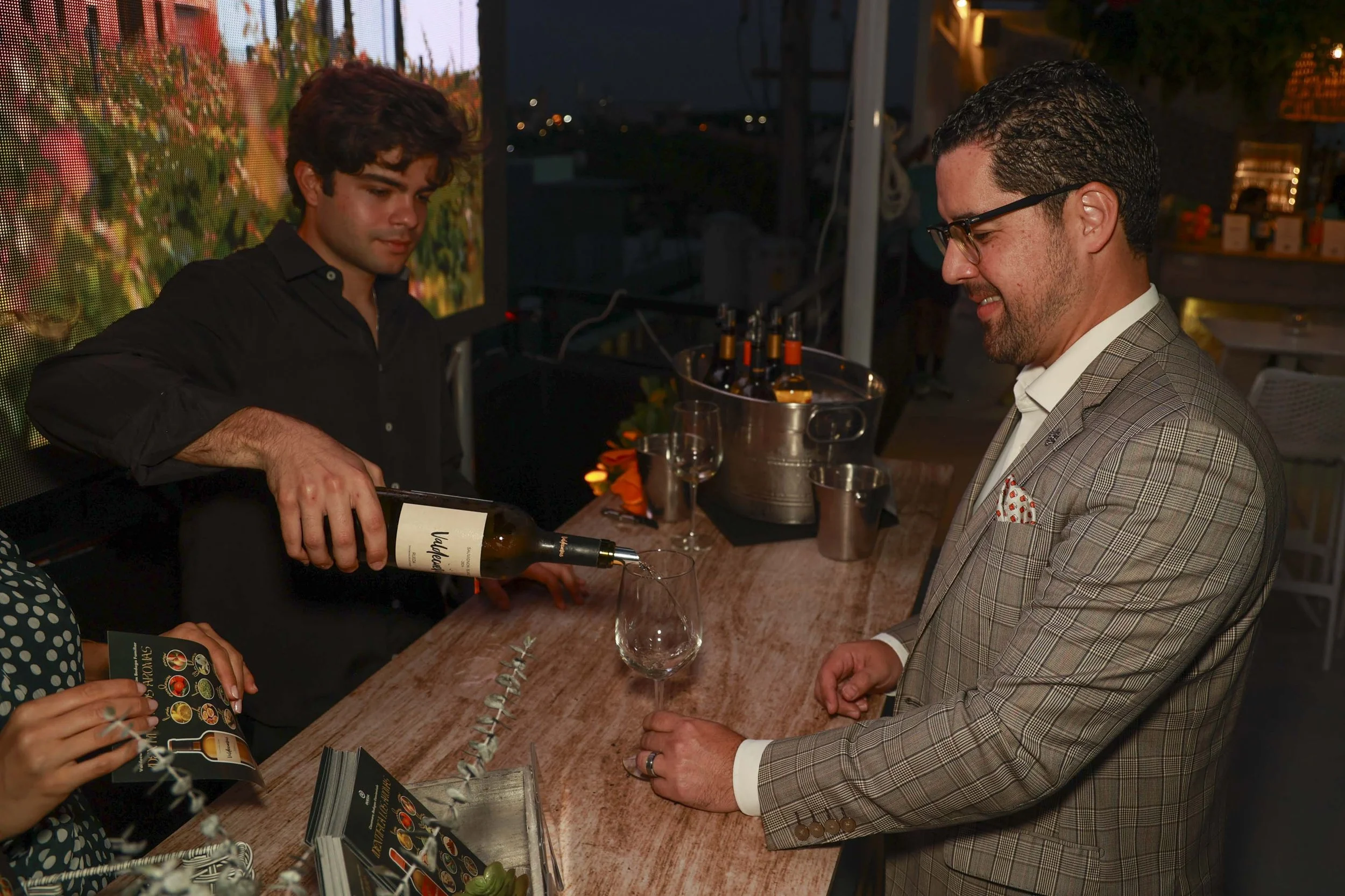 Rueda After Dark_40.JPG