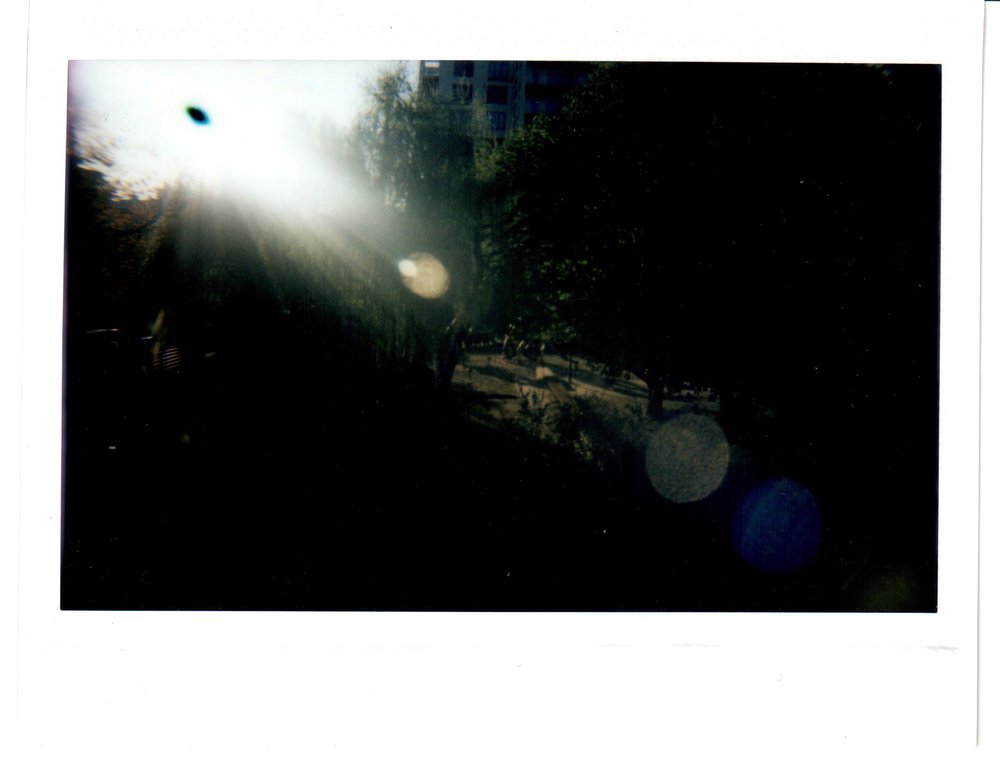 Lomo'Instant Wide - more reflections and high contrast