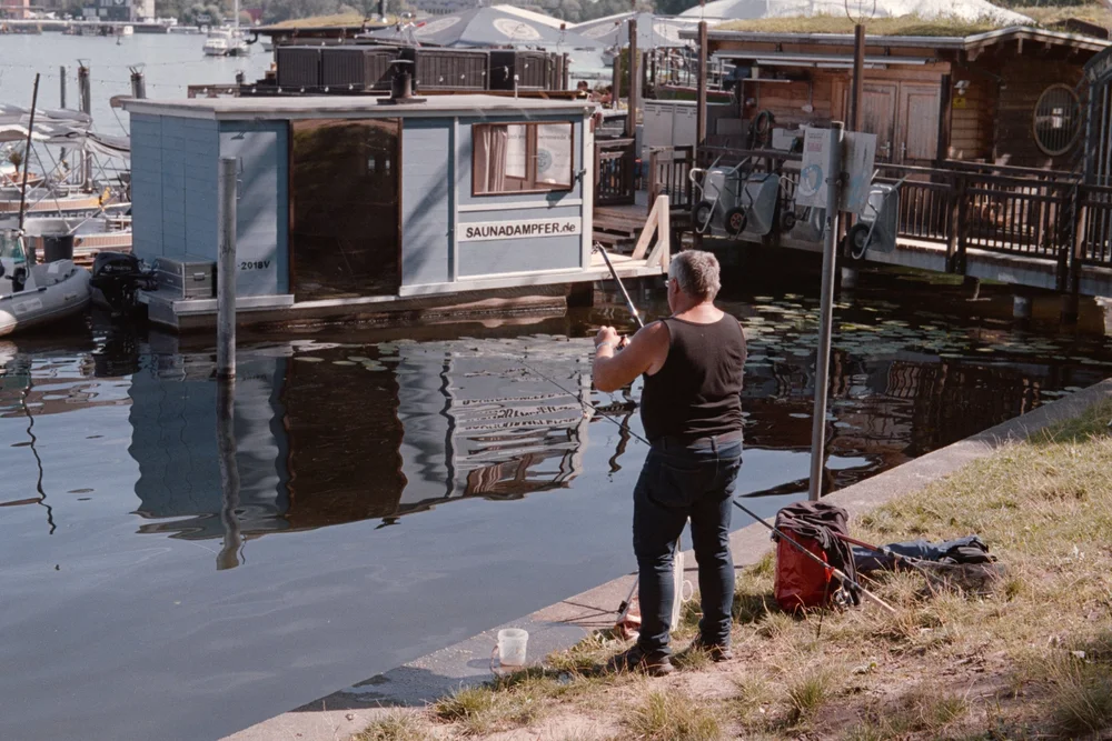 Nikon FE2 with Nikkor 50mm / f1.4, Kodak Ultramax 400