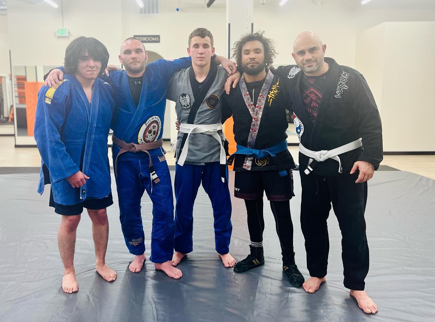 Brazilian Jiu-Jitsu class with a Wrestling Team Champion guest from Juanita High School, as well as our Combat Sambo instructor @henryagjz &mdash;Come learn with us, and take that first step to get out of your comfort zone. The excuses stop here! Joi