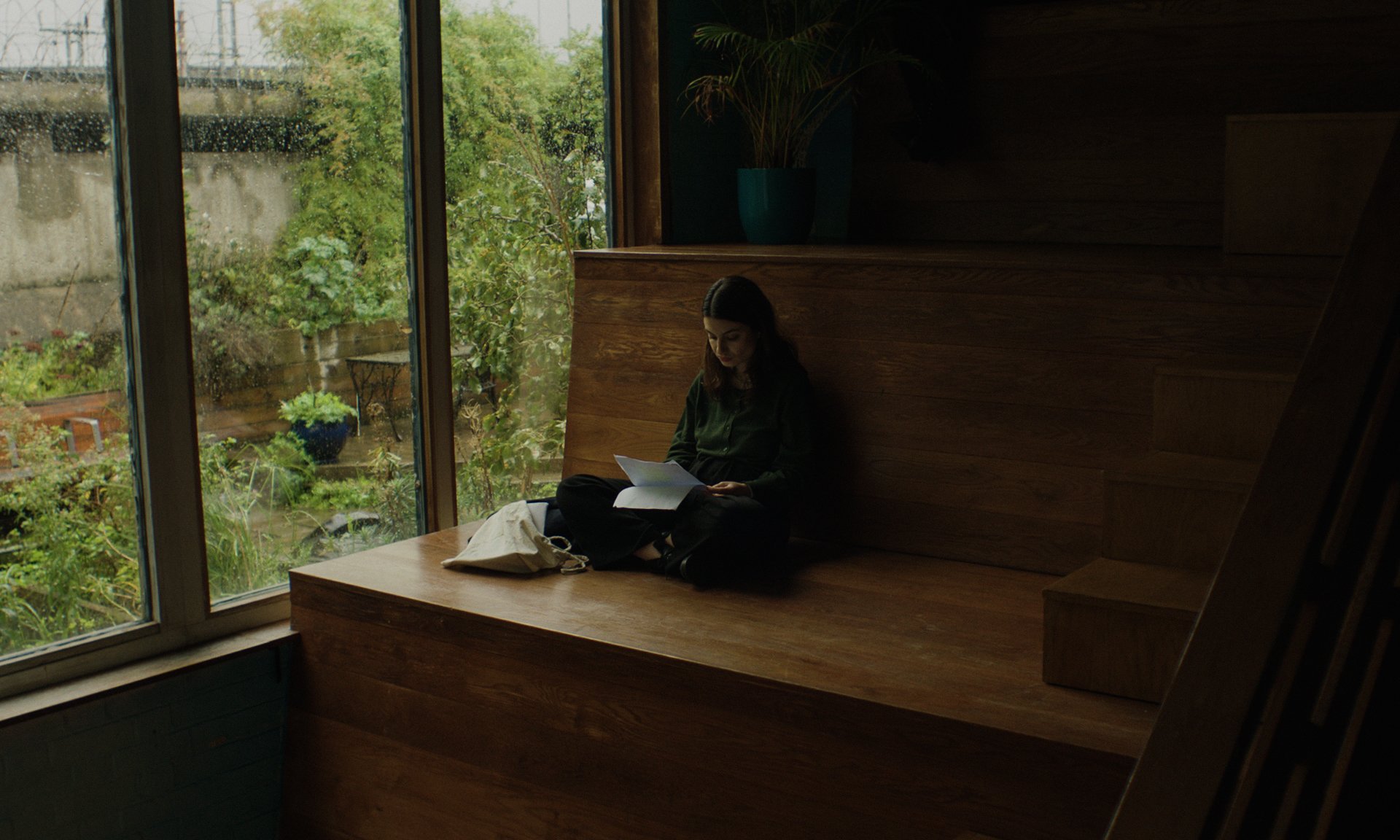 A still from Céline on a Cloudy Day directed by Can Koroglu